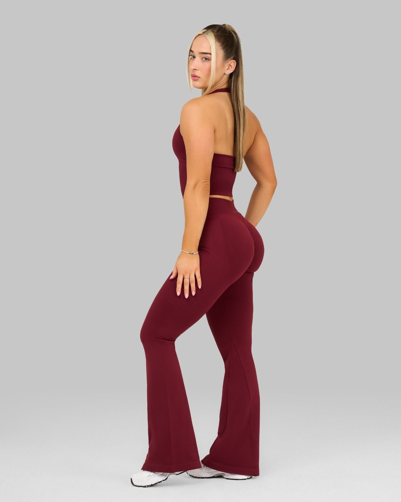 Elevate™ Sculpting Mid V-Waist Scrunch Flare | Fine Wine