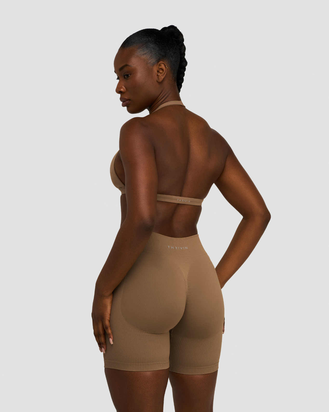 Elevate™ Sculpting Seamless V-Neck Halter Bra | Toffee