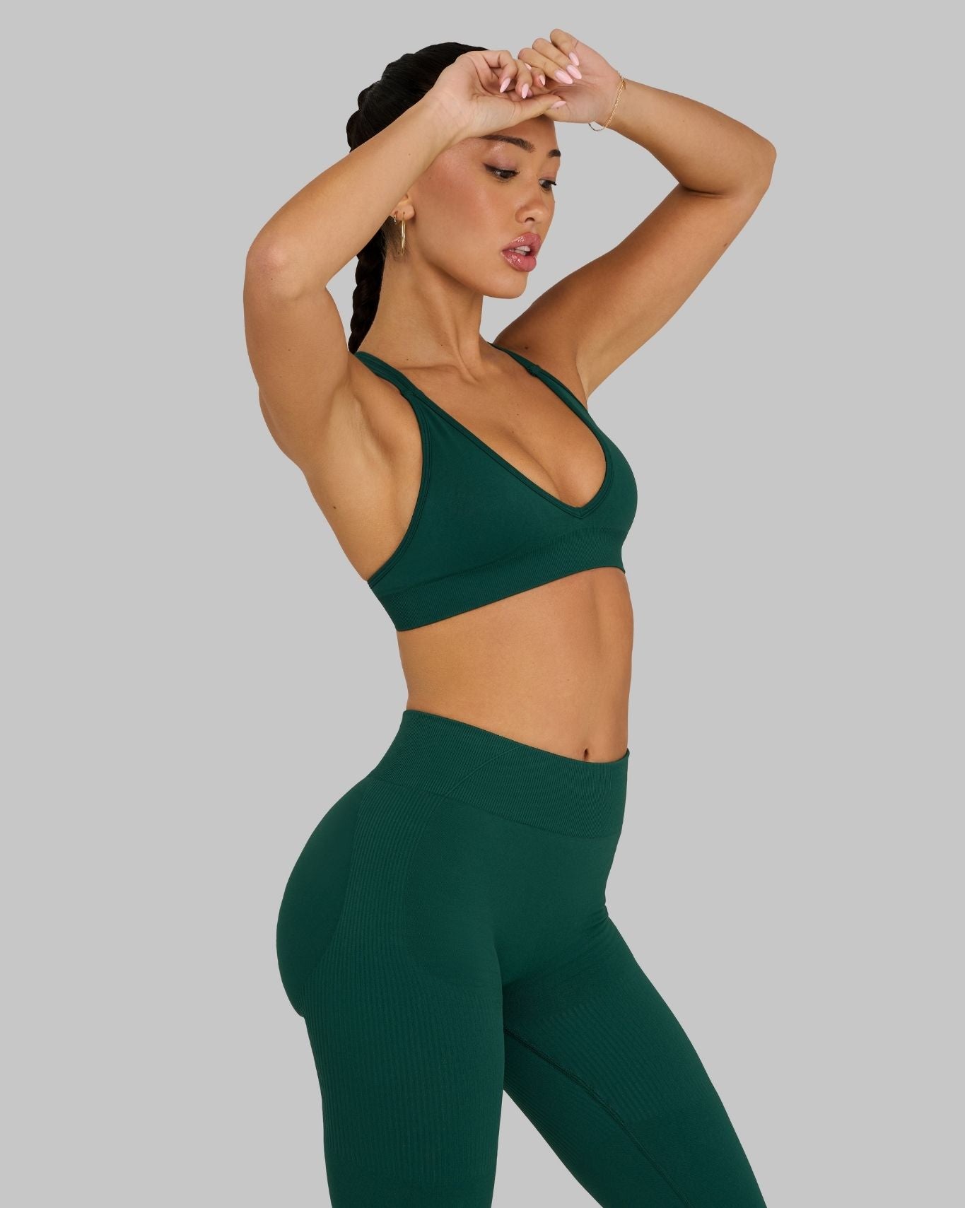 Elevate™ Sculpting Seamless High Apex Bra | Pine Green