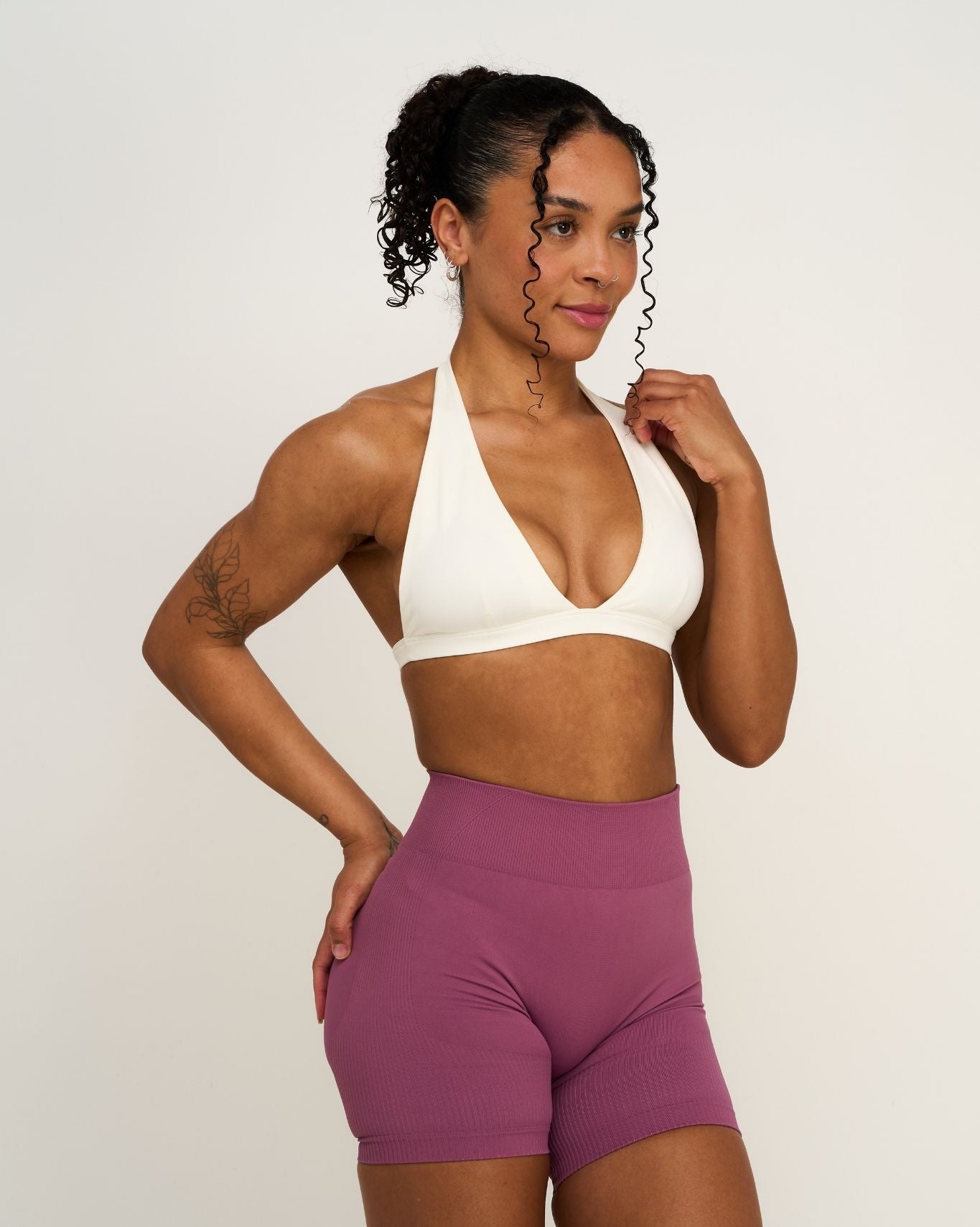 Elevate™ Sculpting Seamless V-Neck Halter Bra | Cream