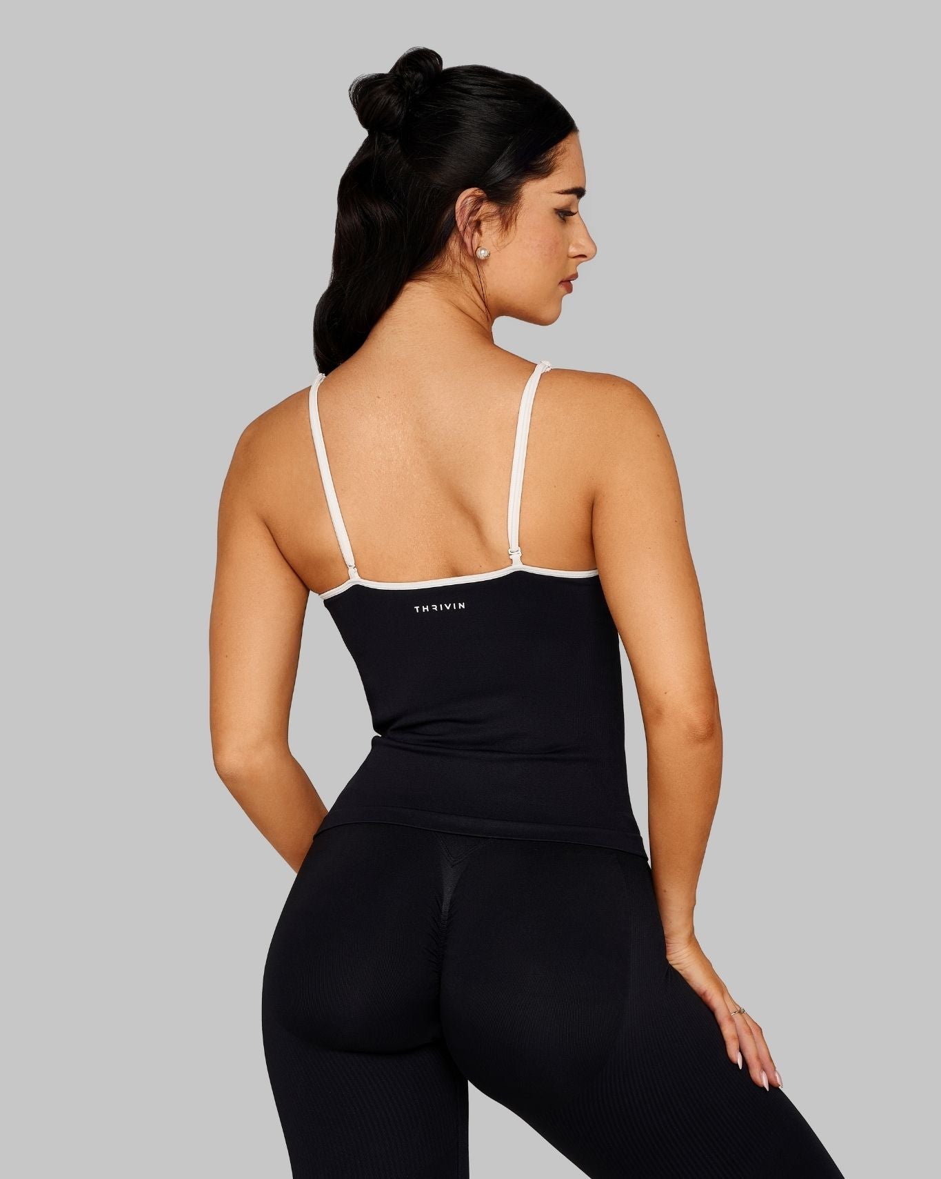 Musculosa con Contorno y Escote Corazón | Negro Noche