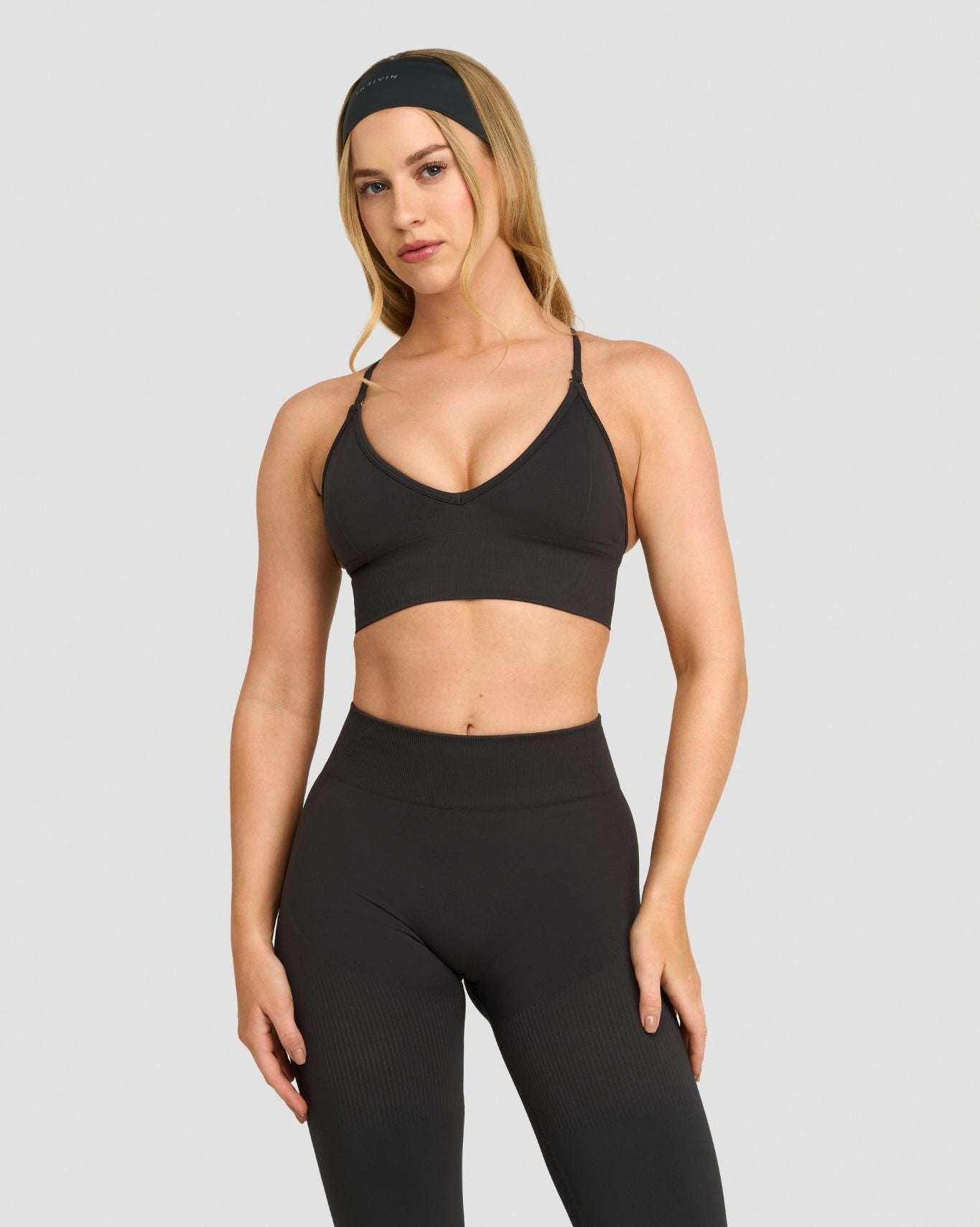 Elevate™ Sujetador Sin Costuras Modelador de Vías Múltiples | Gris Carbón