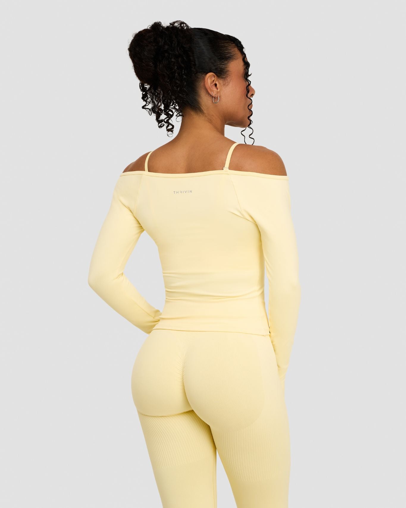 Elevate™ Top esculpidor sin costuras con escote en V | Golden Butter