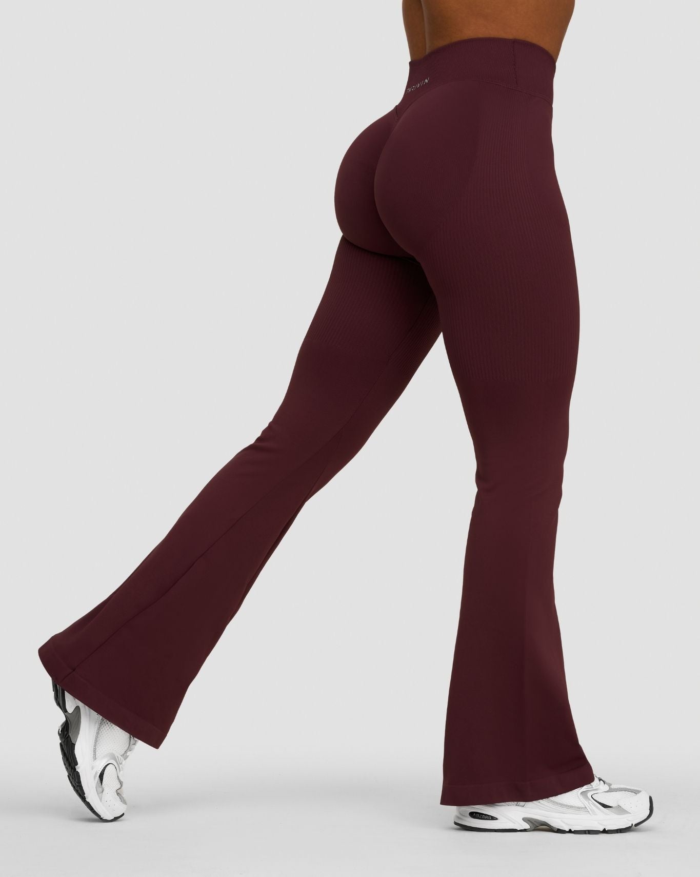 Elevate™ Sculpting Mid V-Waist Scrunch Flare | Dark Mauve