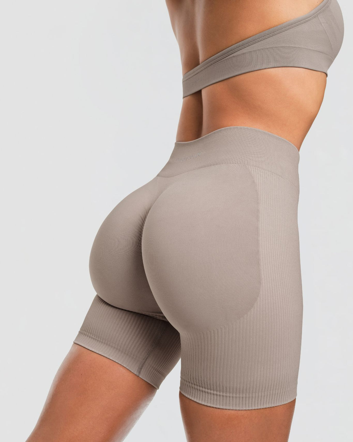 Elevate™ Sculpting Mid Waist Scrunch Shorts | Latte