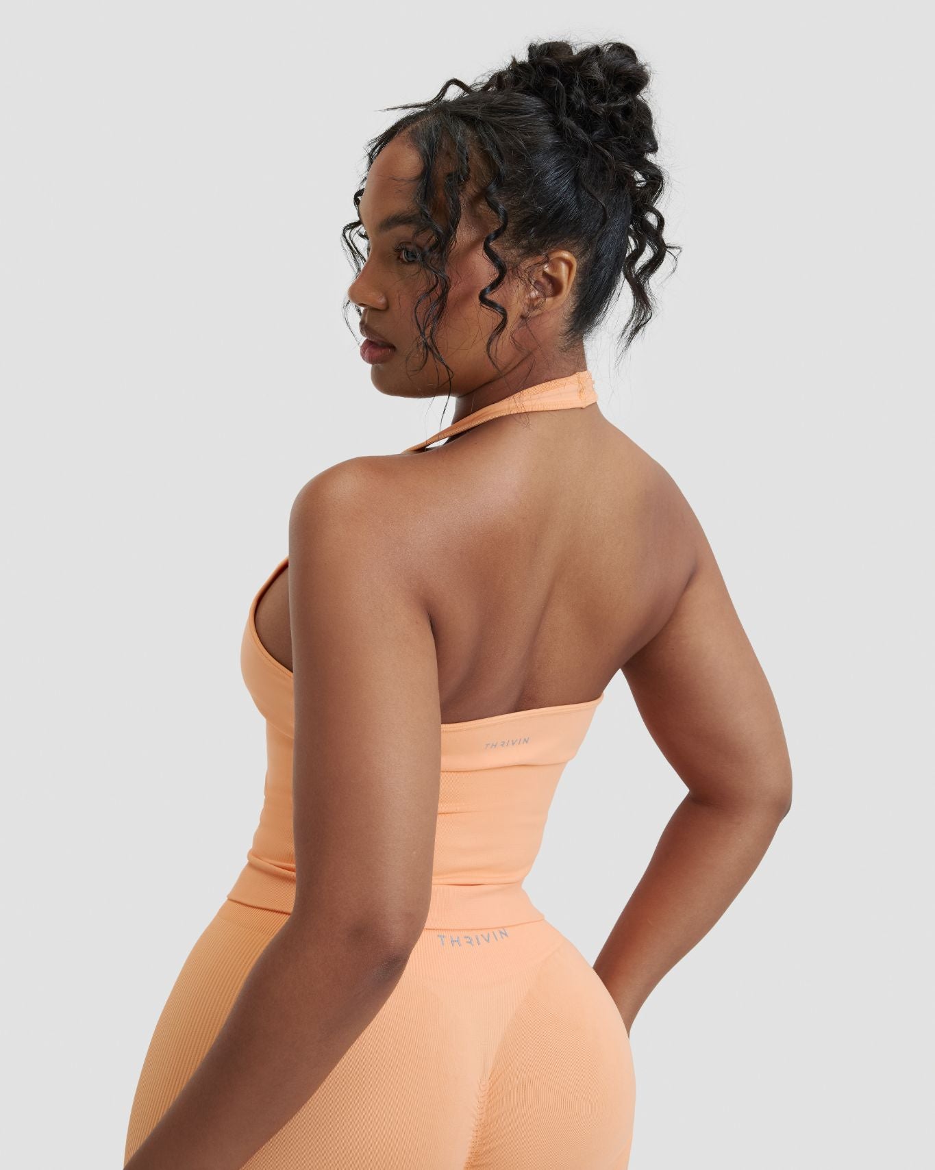 Elevate™ Top de Escote Halter Sin Costuras de Modelado | Melón