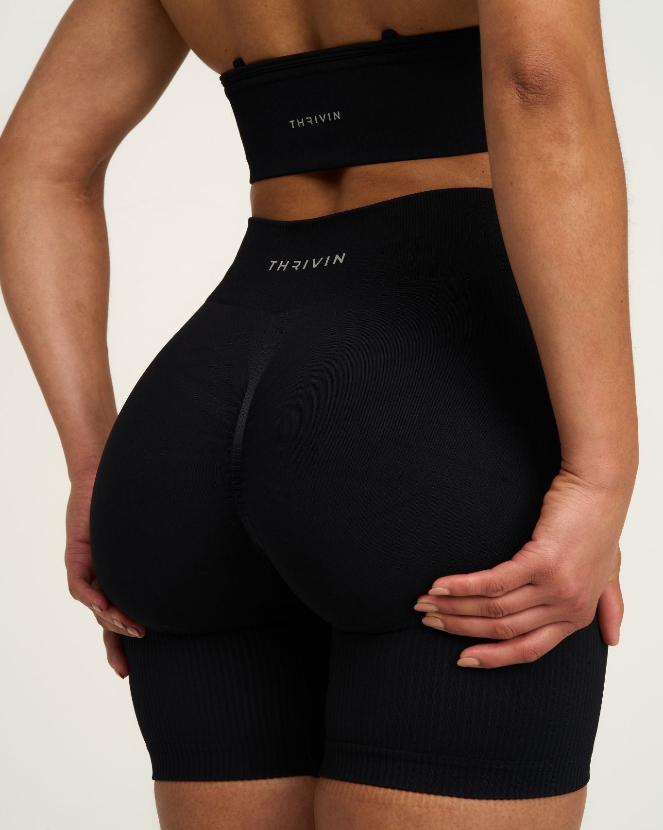 Elevate™ Sculpting Mid Waist Scrunch Shorts | Night Black