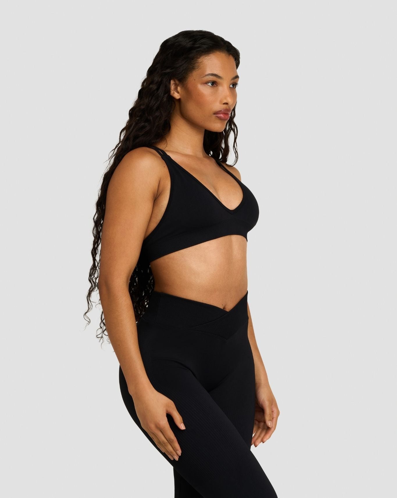 Elevate™ Sujetador con Apex Alto Sin Costuras de Modelado | Negro Noche