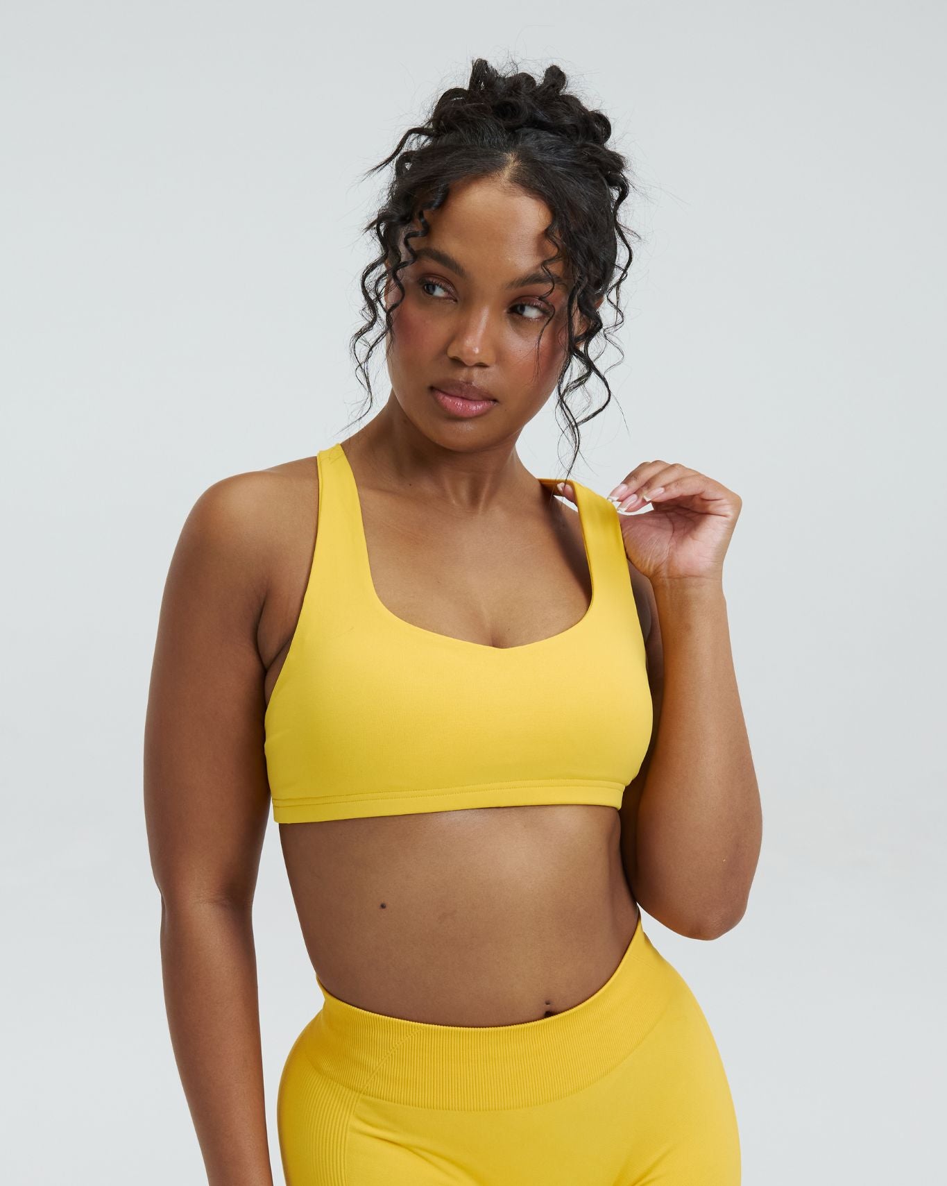Elevate™ Sculpting Medium Impact Multiway Bra | Banana