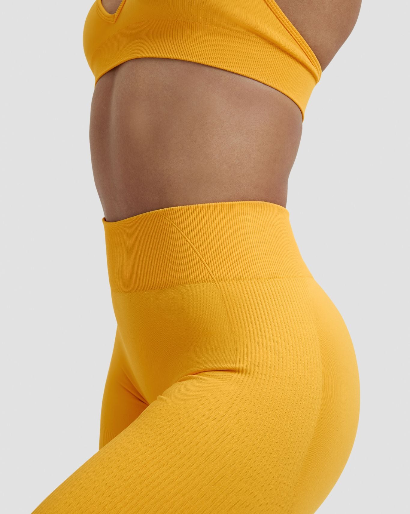 Elevate™ Sculpting Mid Waist Scrunch Leggings | Banana