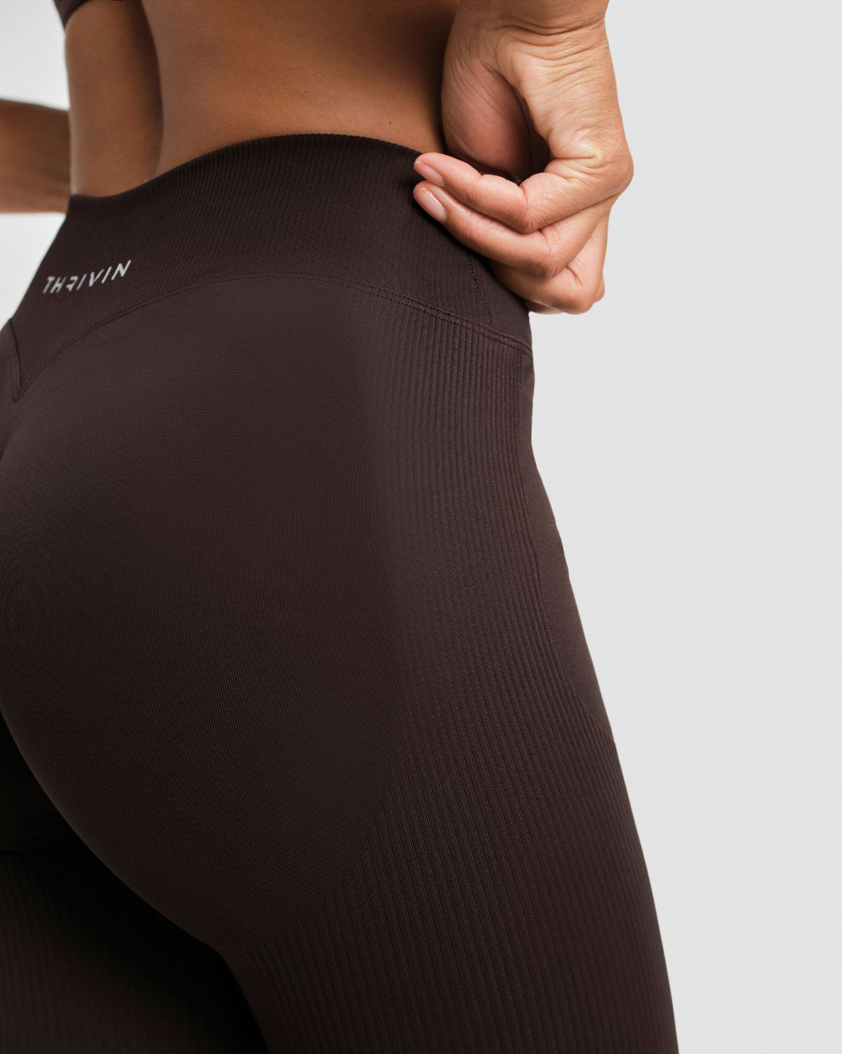 Elevate™ Sculpting Mid V-Waist Flare Leggings | Coffee