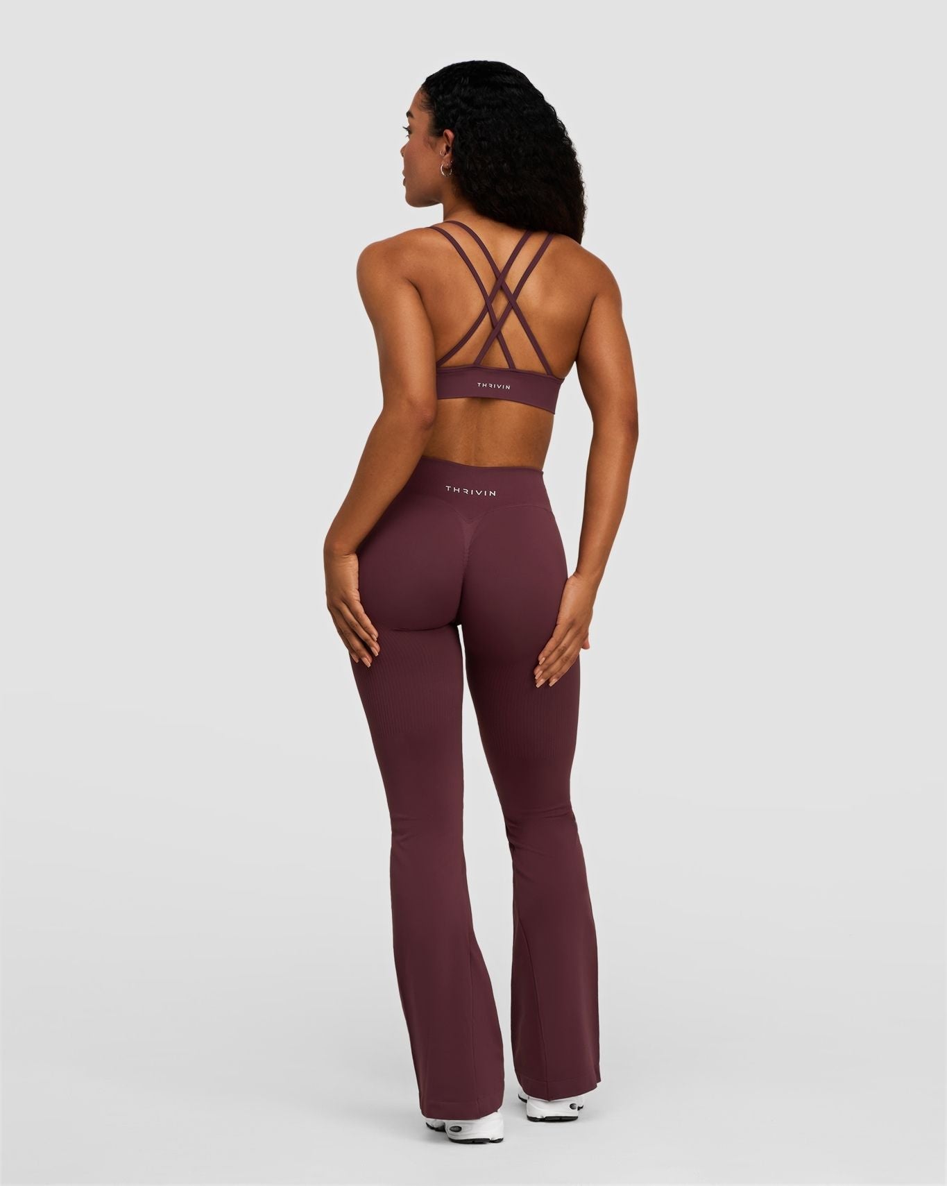 Elevate™ Moldeador Cintura Media en V con Detalle de Arrugas y Corte Campana | Mauve Oscuro