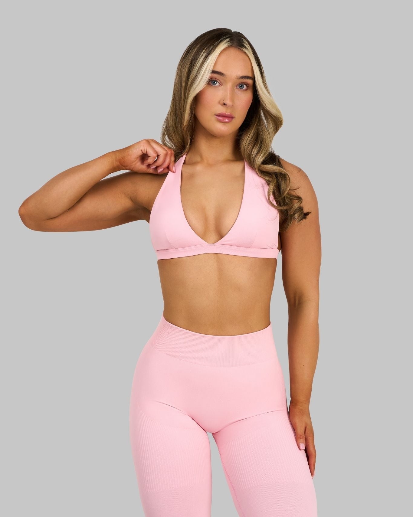 Elevate™ Sujetador Halter Esculpidor Sin Costuras con Escote en V | Rosa Algodón
