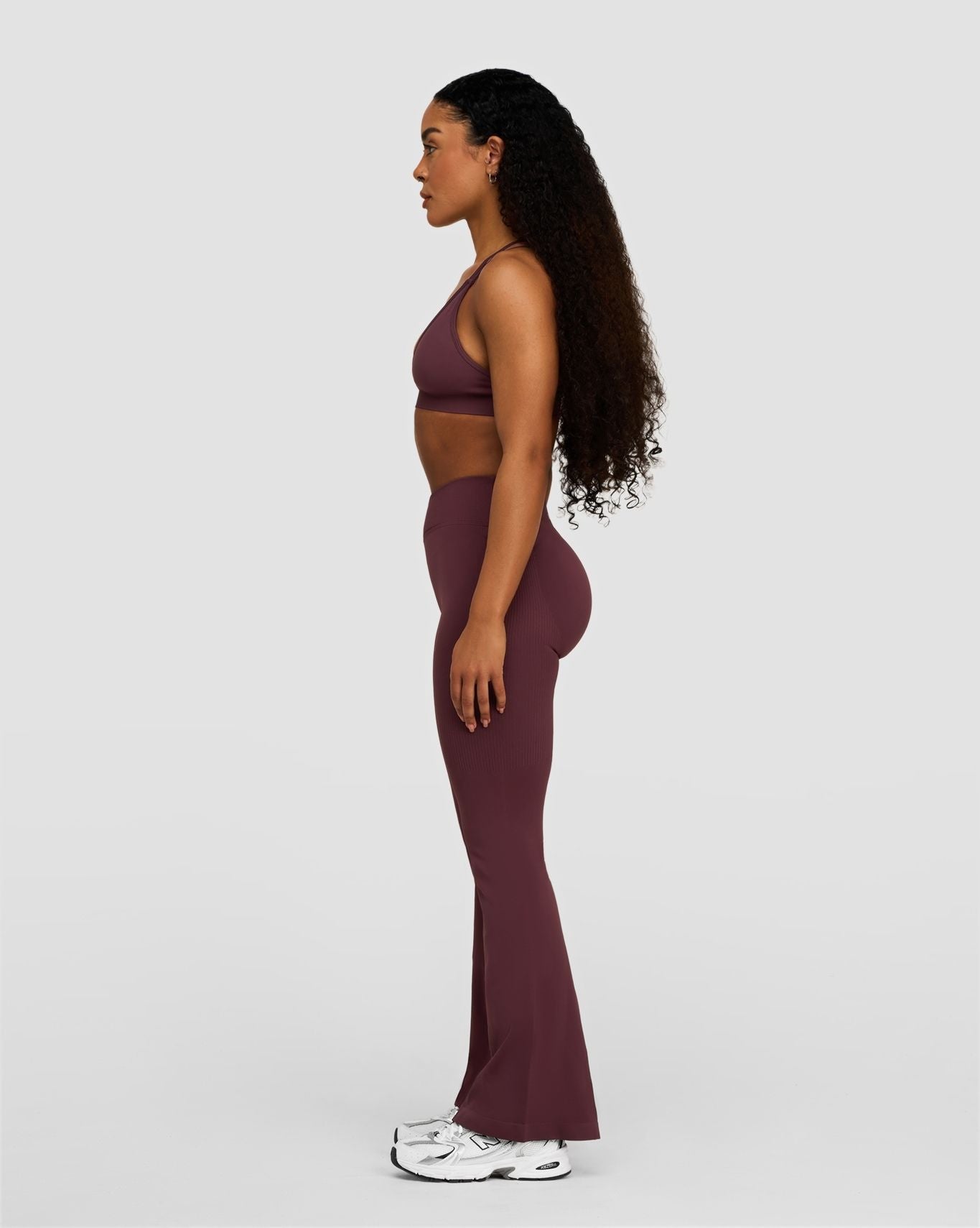 Elevate™ Moldeador Cintura Media en V con Detalle de Arrugas y Corte Campana | Mauve Oscuro