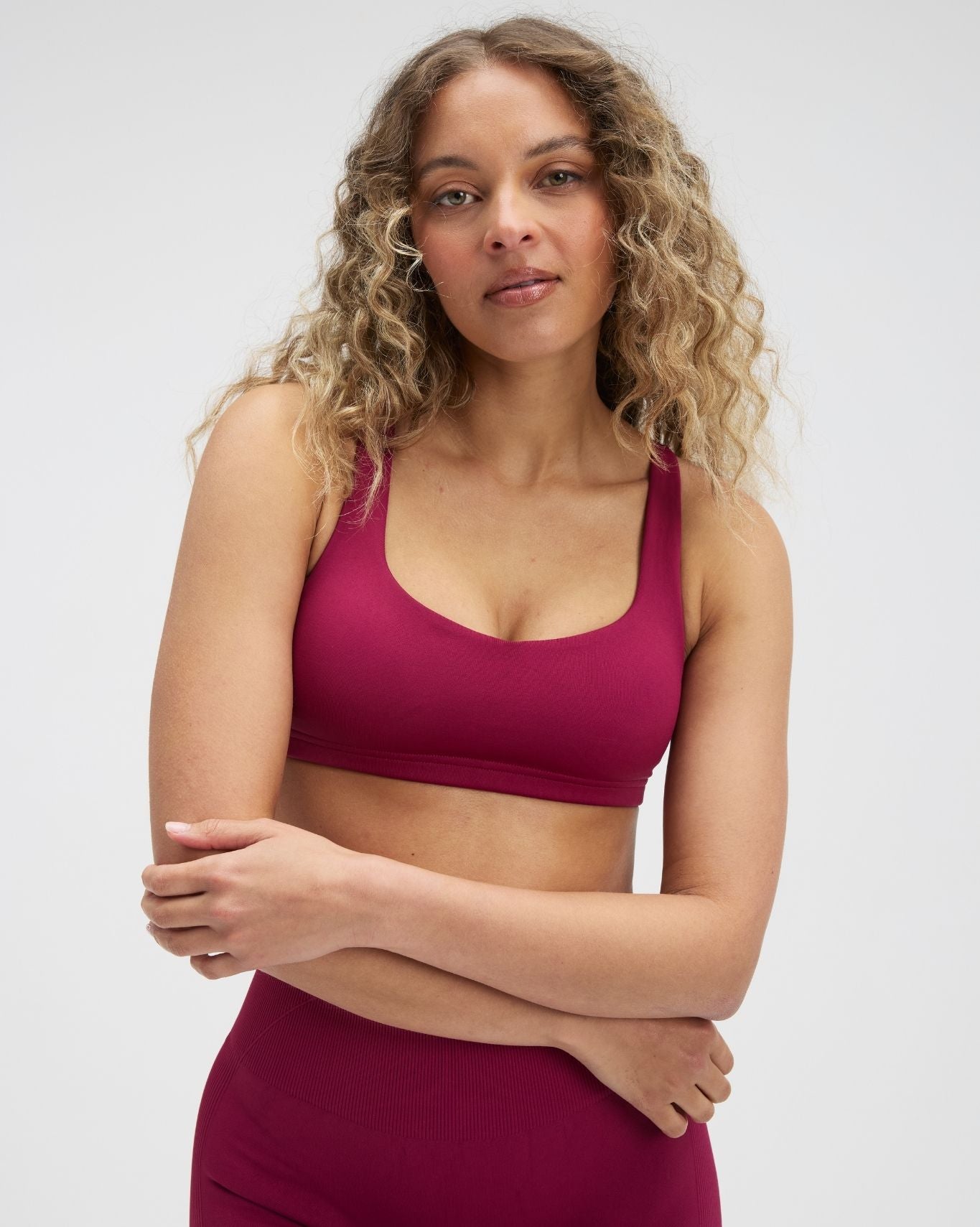 Elevate™ Sculpting Medium Impact Multiway Bra | Cherry Berry