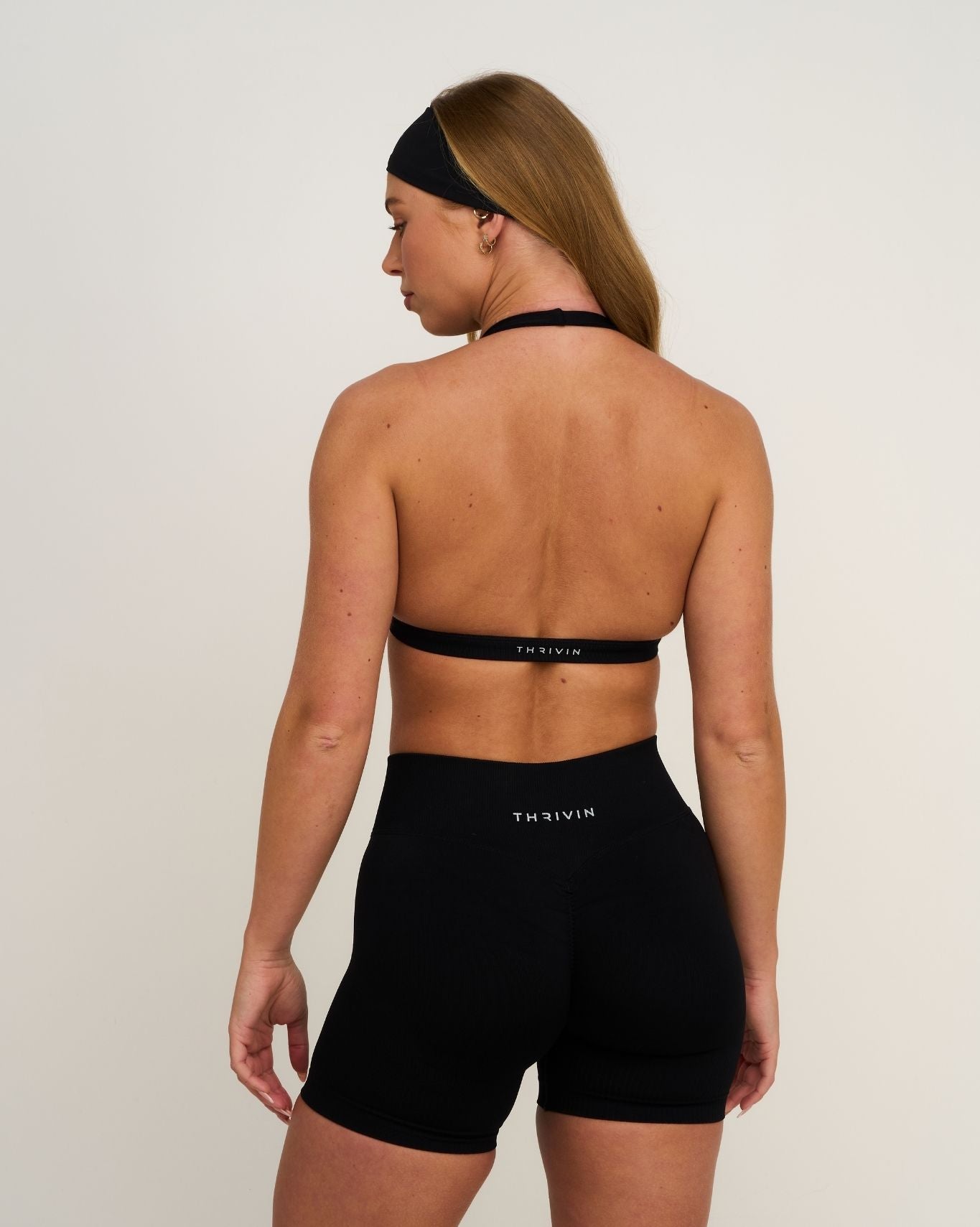 Elevate™ Sujetador Halter con Escote en V Sin Costuras Esculpidor | Negro Noche