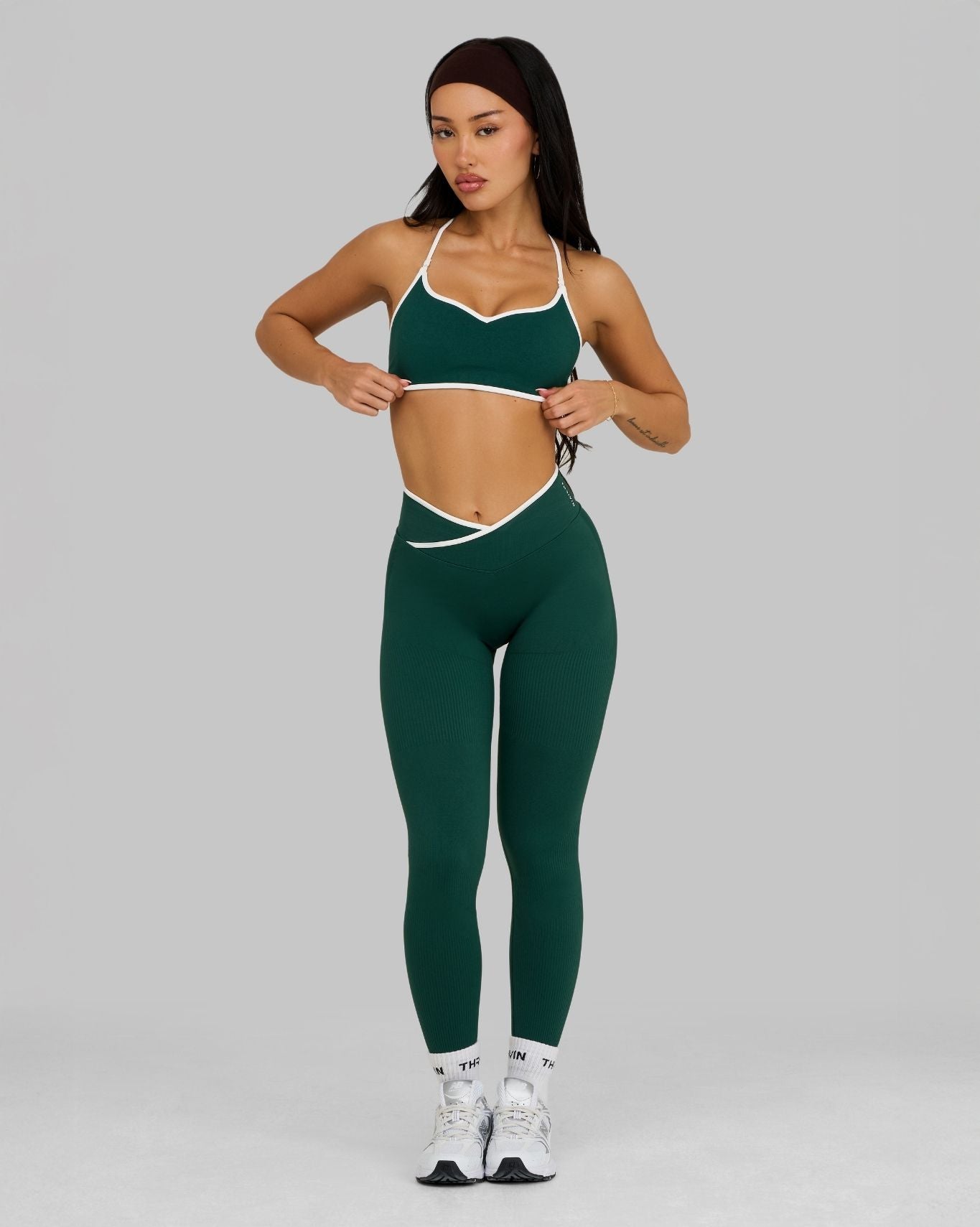 Outline V-Waist Leggings | Pine Green