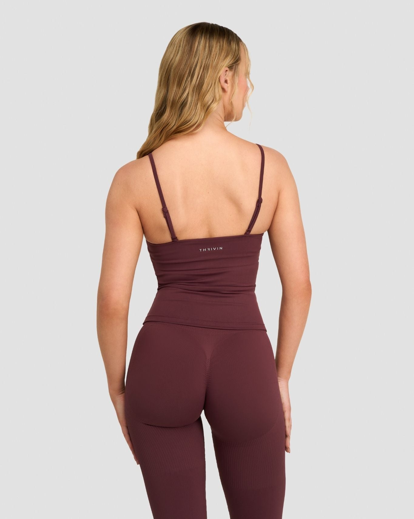 Elevate™ Camisón de tirantes sin costuras con escote redondo de modelado | Mauve Oscuro