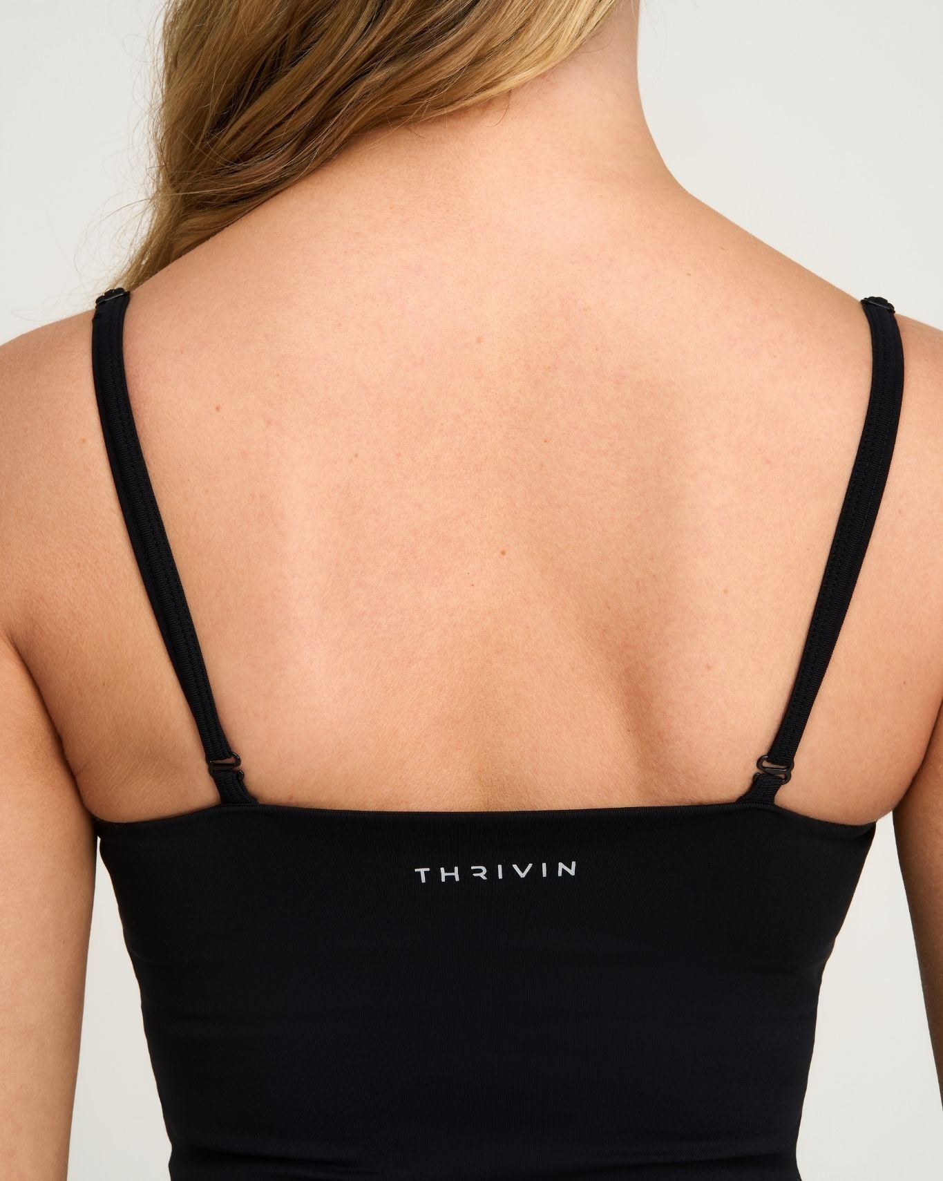 Elevate™ Sculpting Seamless Scoop Neck Cami | Night Black