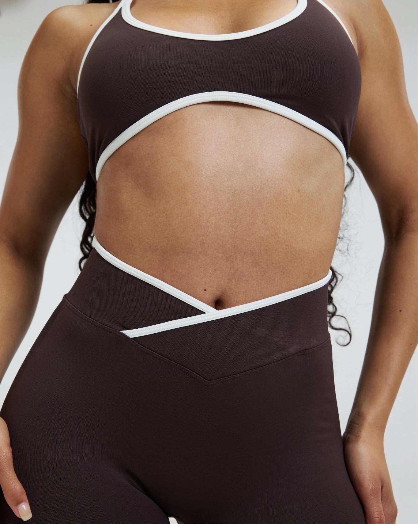 Elevate™ Outline V High Waist Leggings | Coffee