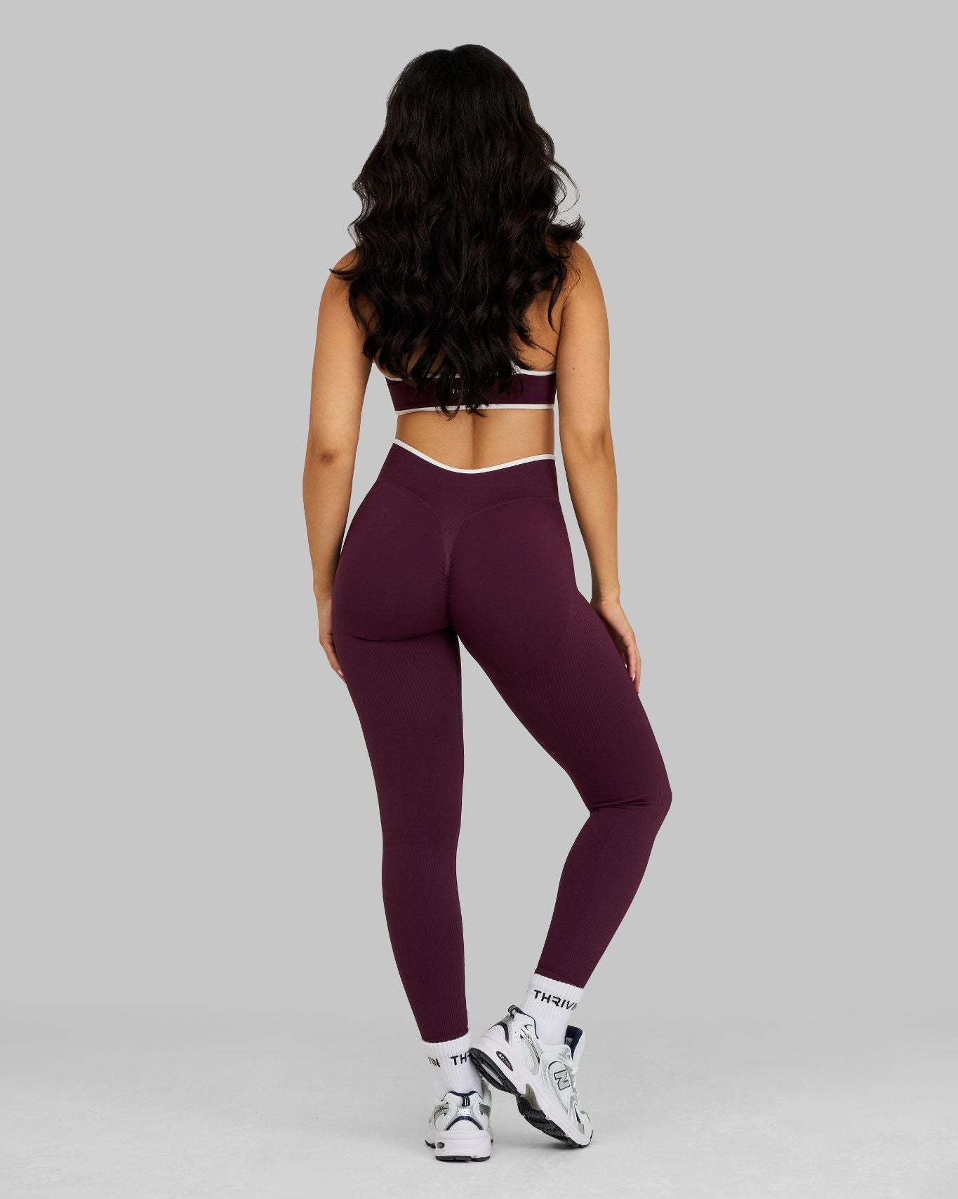 Outline V-Waist Leggings | Winter Plum