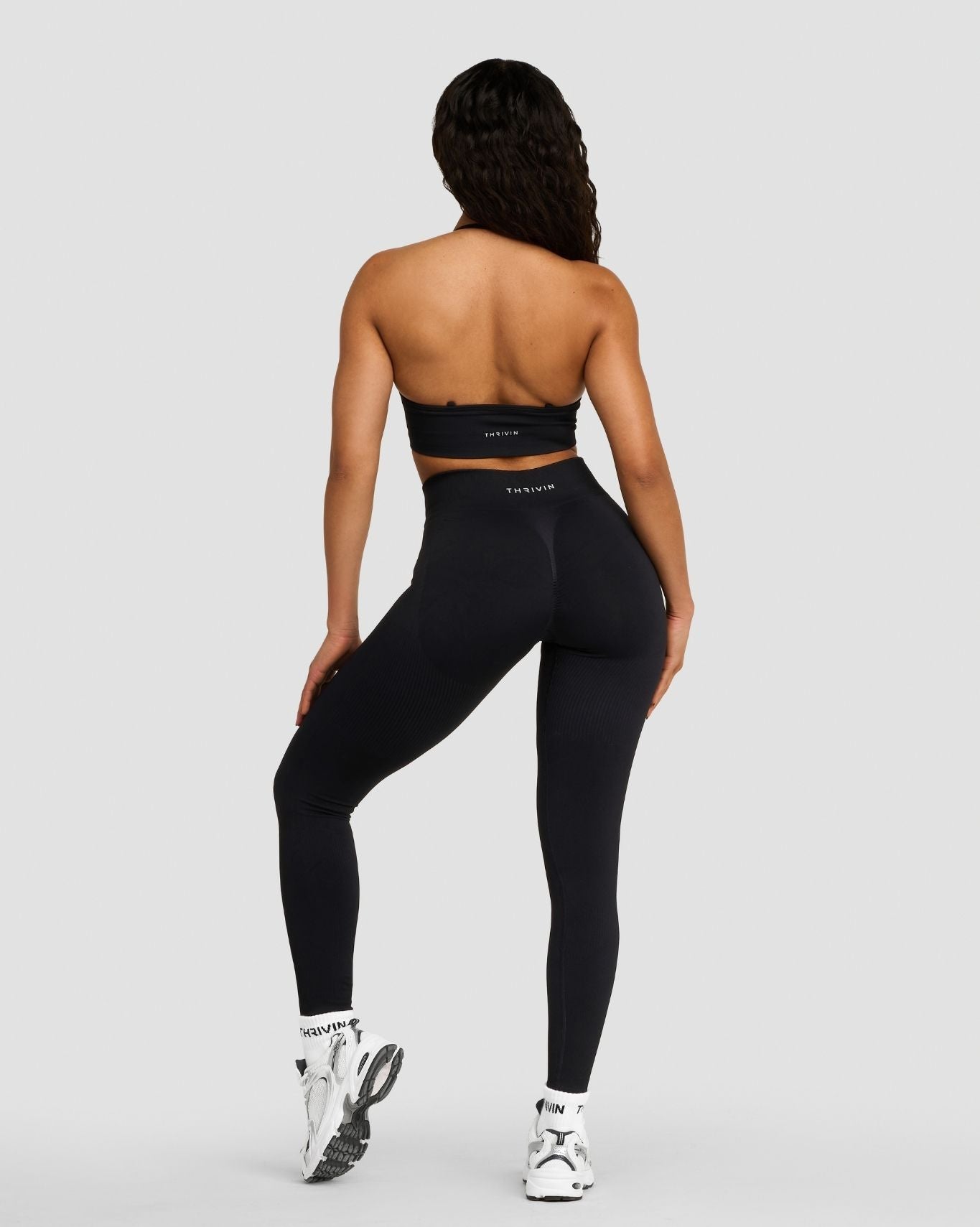 Elevate™ Sculpting Mid Waist Scrunch Leggings | Night Black