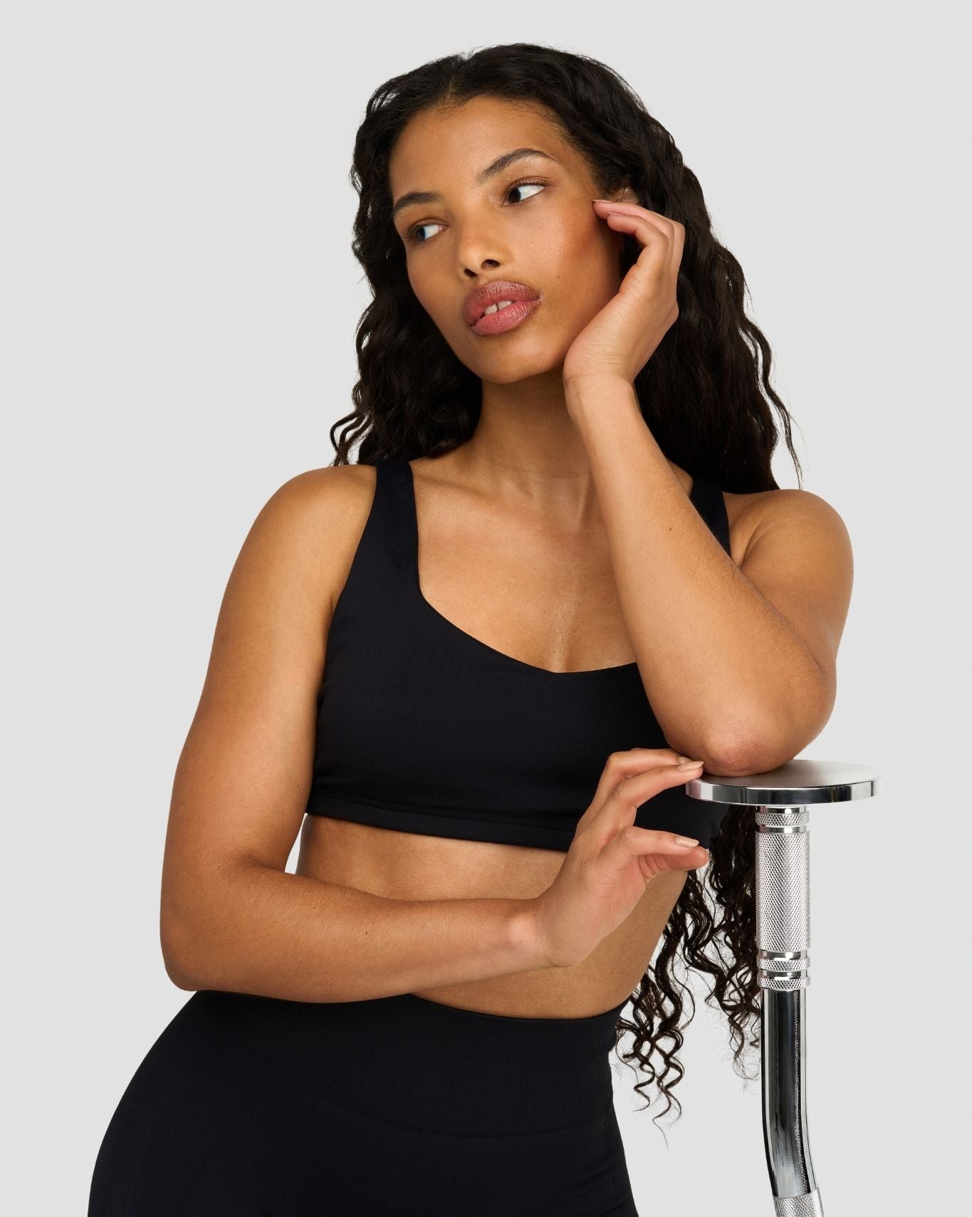 Elevate™ Sculpting Medium Impact Multiway Bra | Night Black