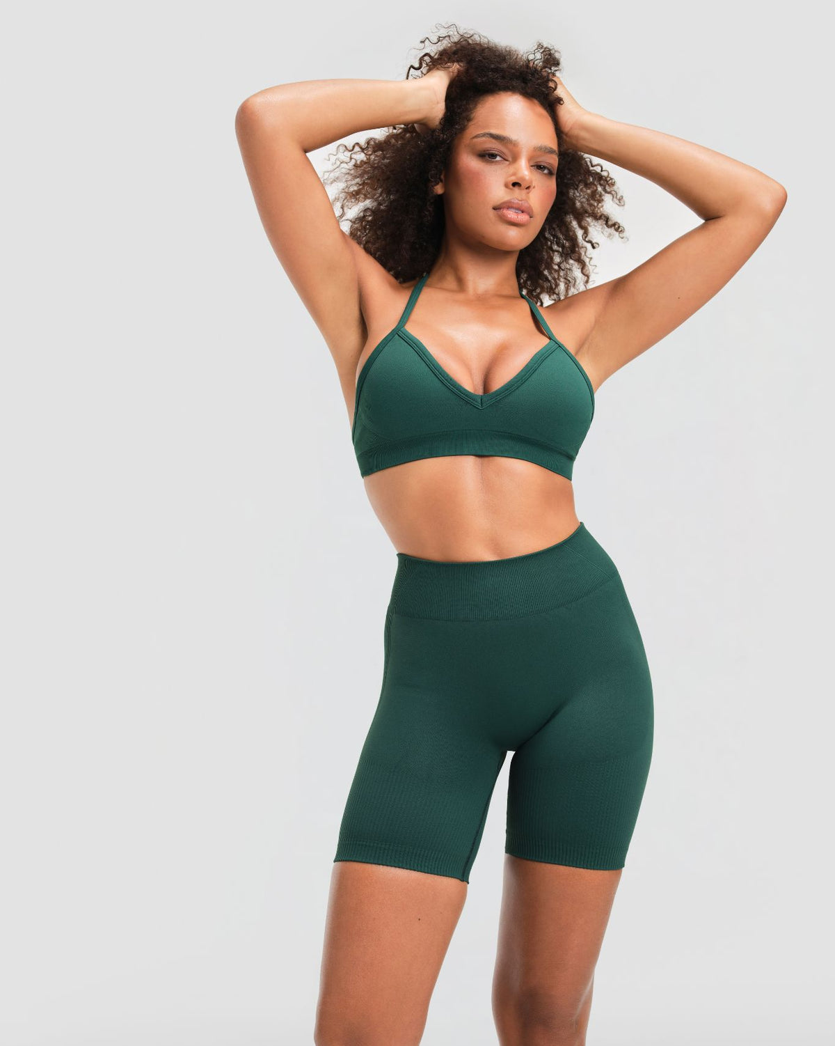 Elevate™ Sujetador Halter Ajustable Sin Costuras de Moldeado | Verde Pino