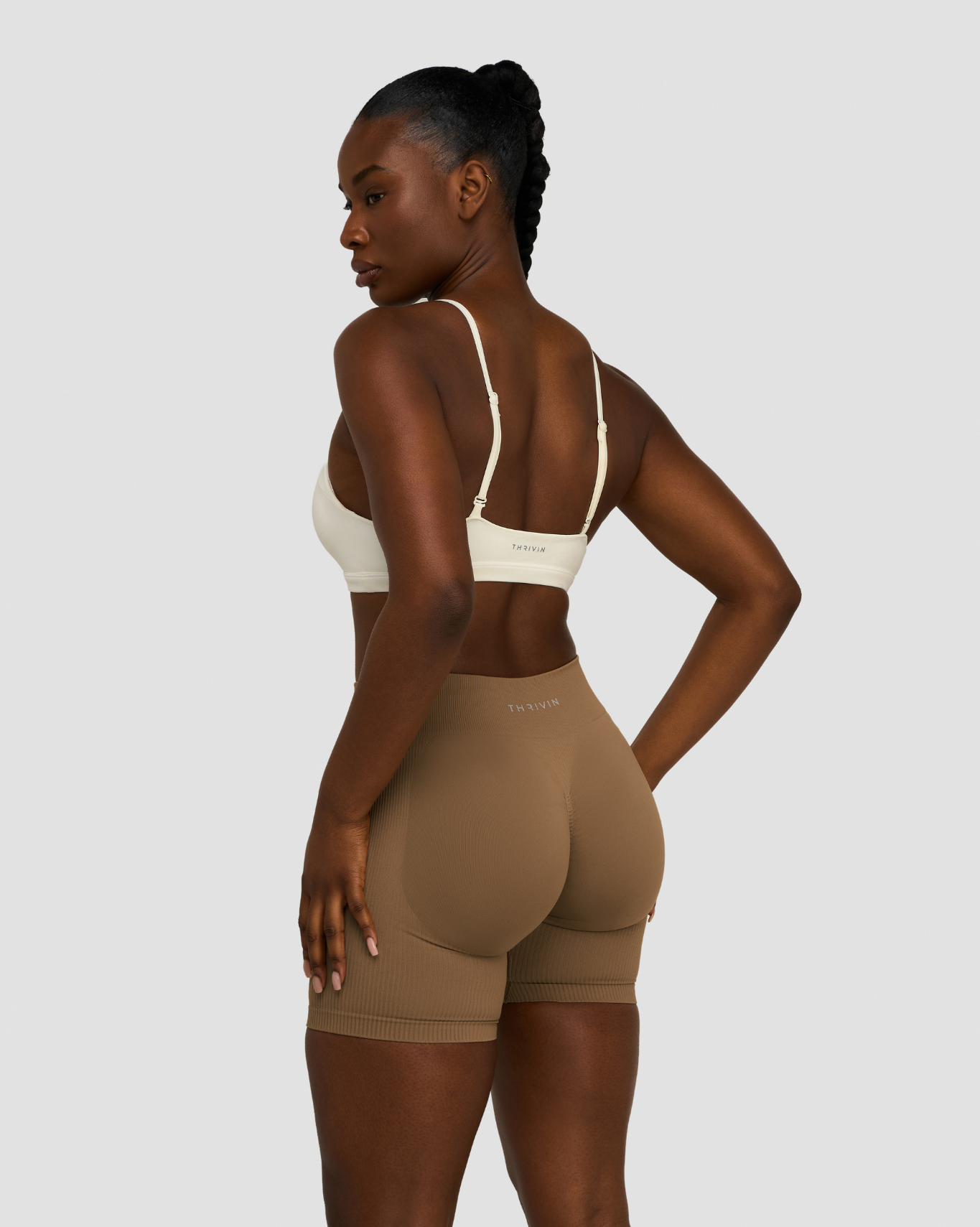 Elevate™ Sculpting Seamless Scoop Neck Bra | Cream