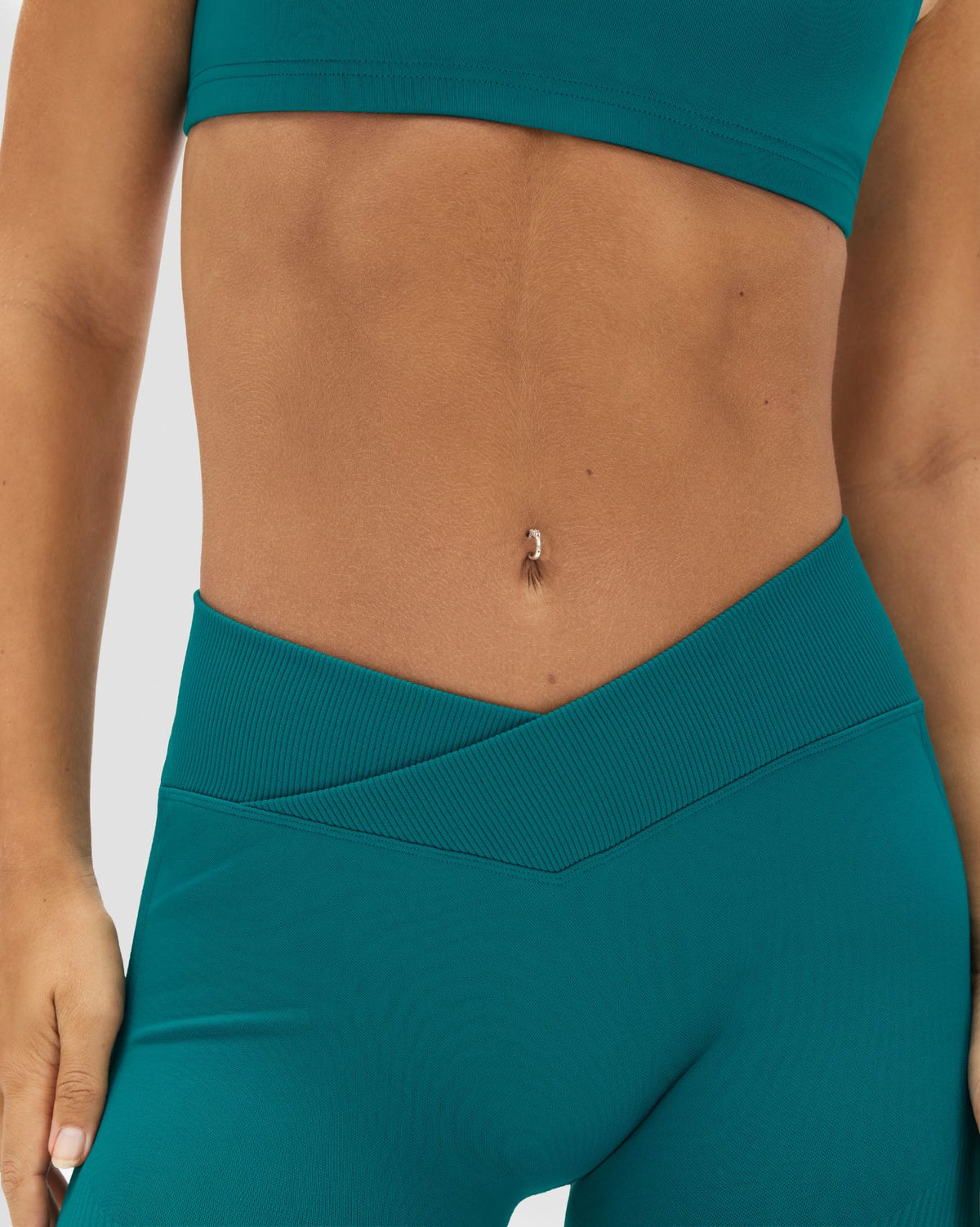 Elevate™ Sculpting Mid V-Waist Flare Leggings | Harbor Blue