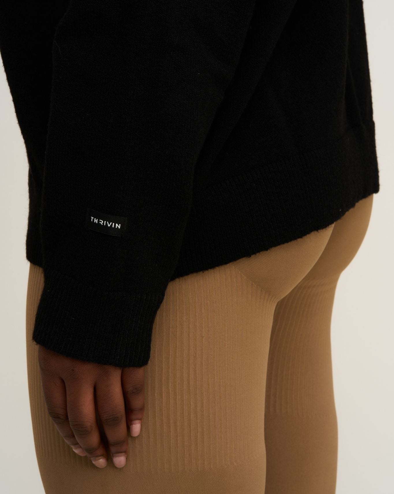 La Colección Esencial Suéter de hombros descubiertos de mezcla de lana | Negro Noche