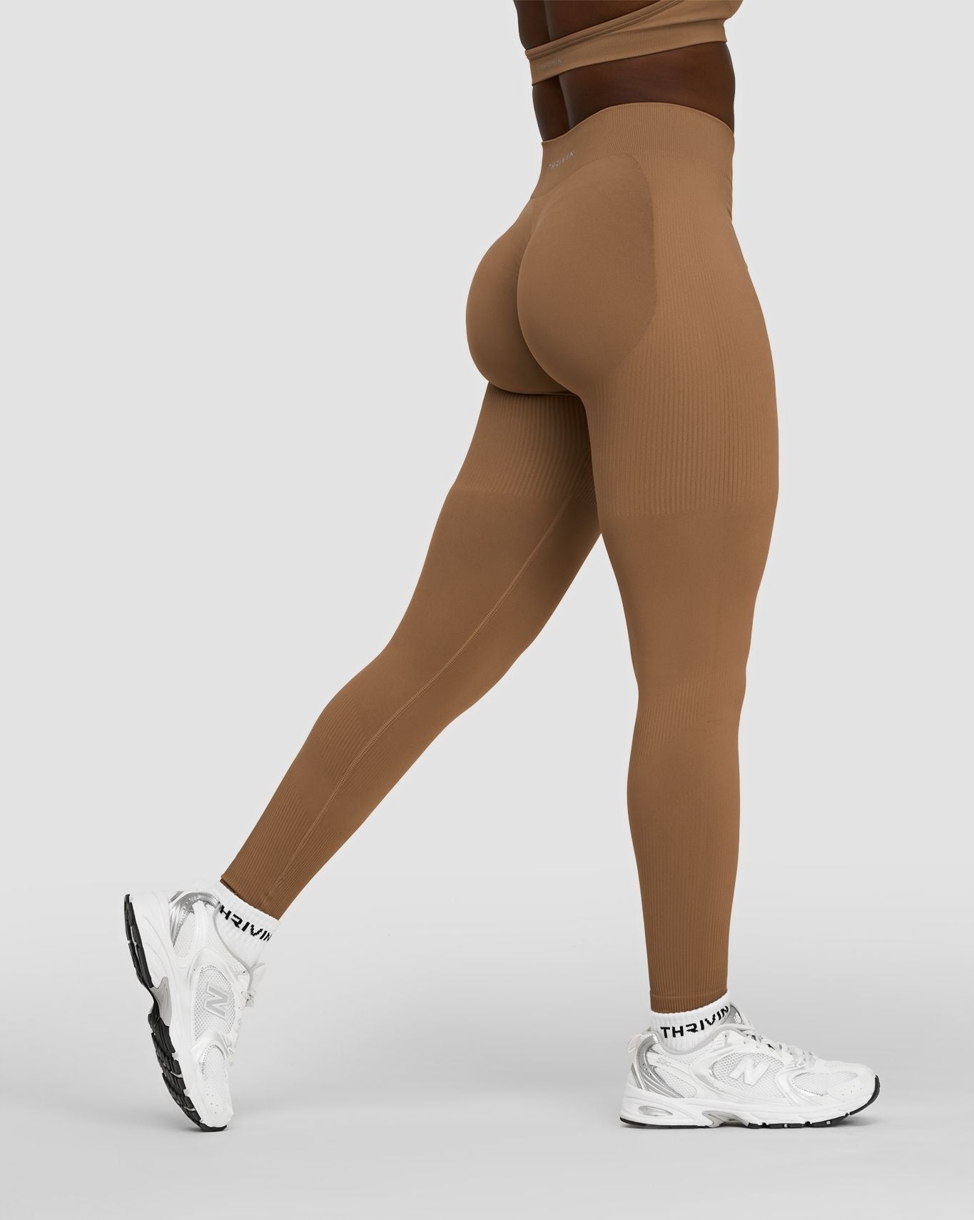 Elevate™ Sculpting Mid Waist Scrunch Leggings | Toffee