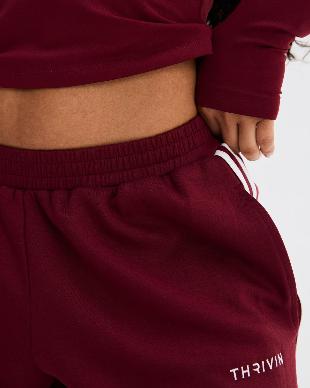 Pantalones Jogger de Pierna Ancha a Rayas | Vino Fino