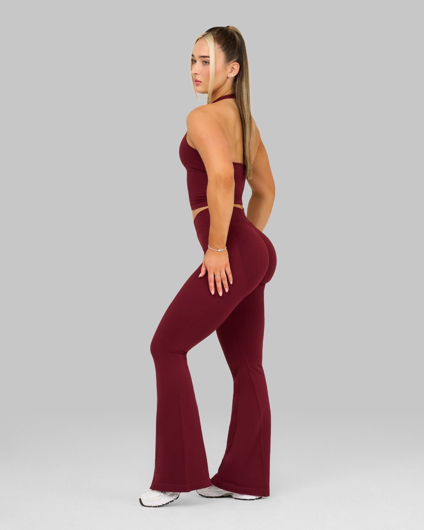 Elevate™ Sculpting Mid V-Waist Scrunch Flare | Fine Wine
