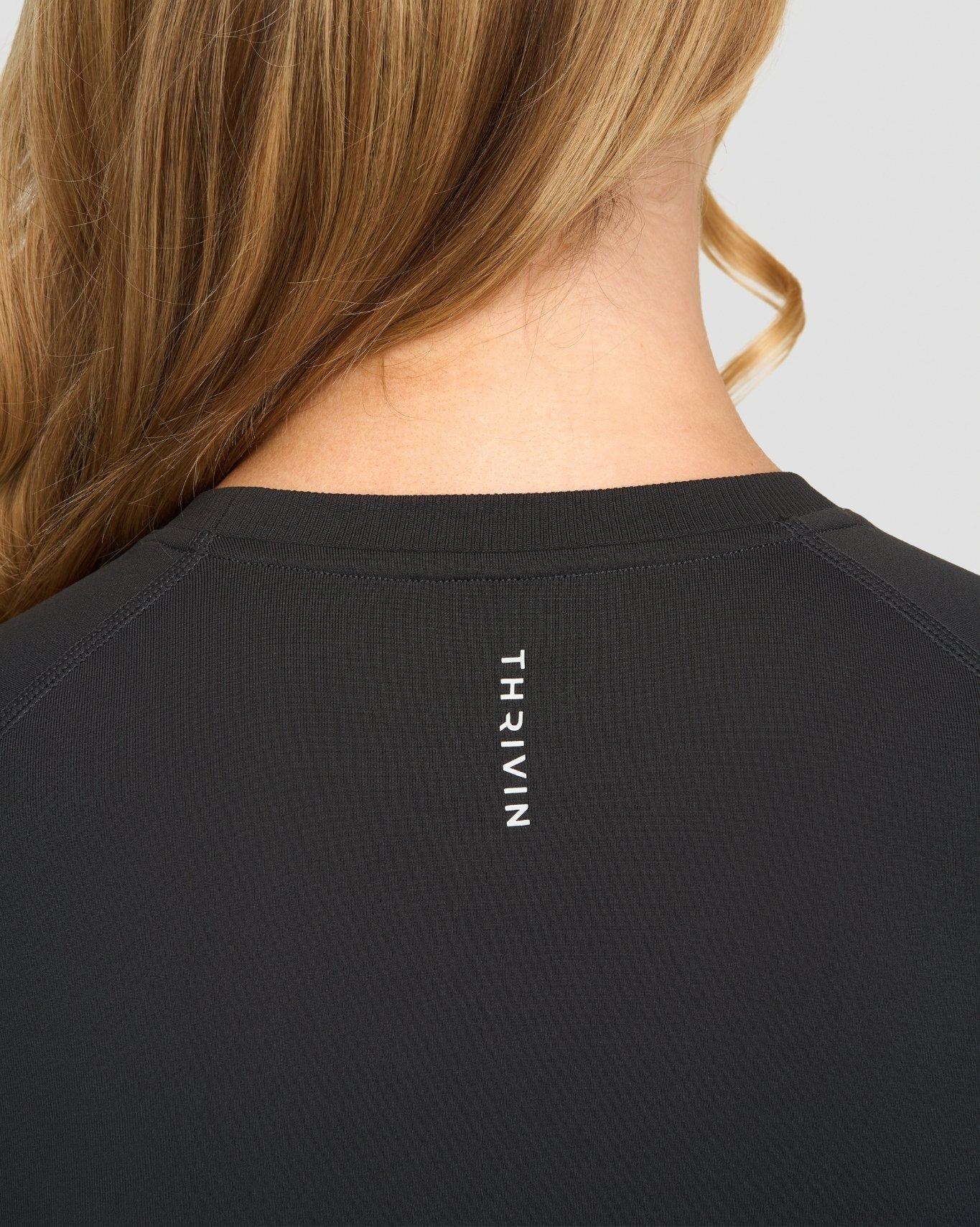 Camiseta de compresión Elevate™ | Gris carbón