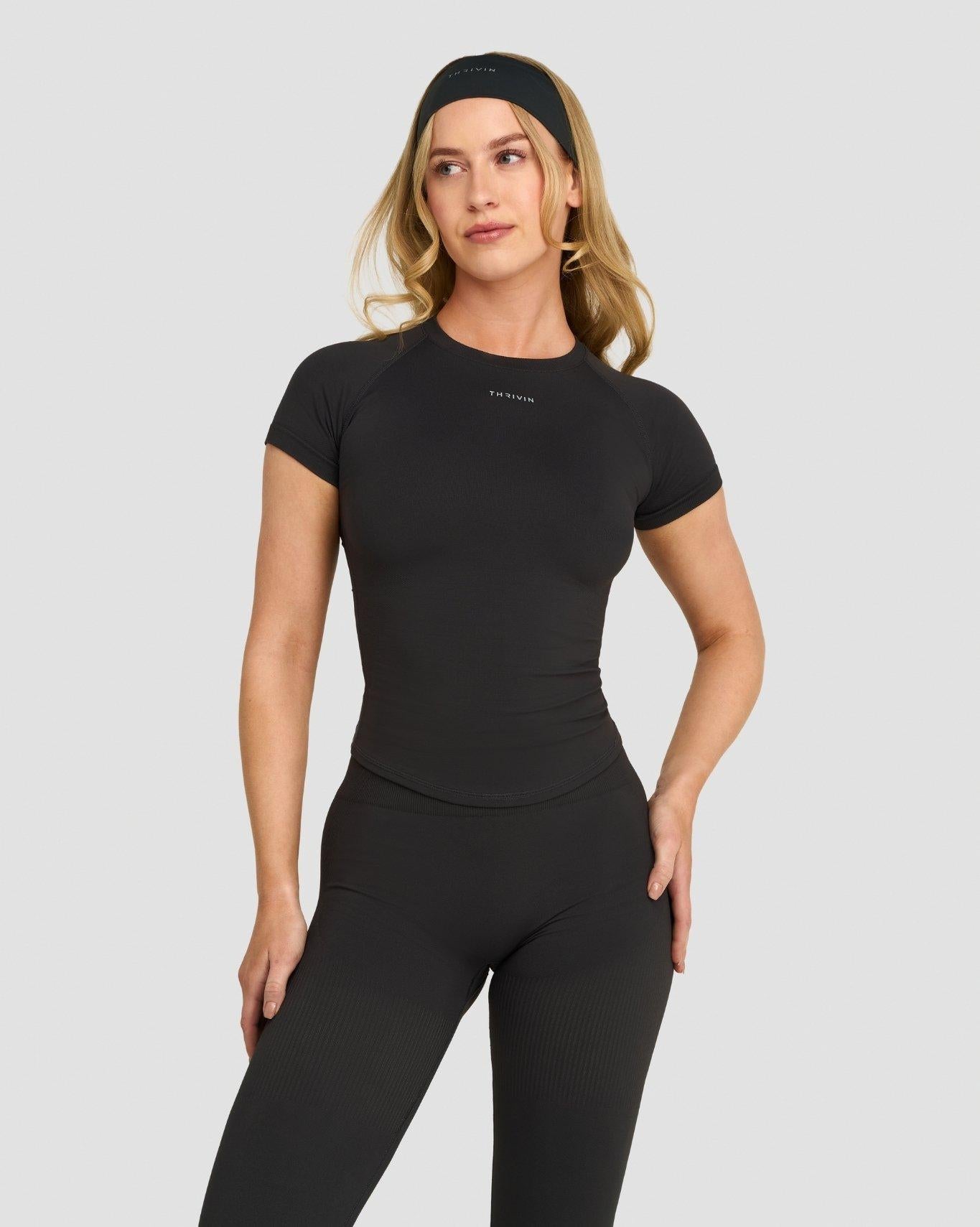 Camiseta de compresión Elevate™ | Gris carbón