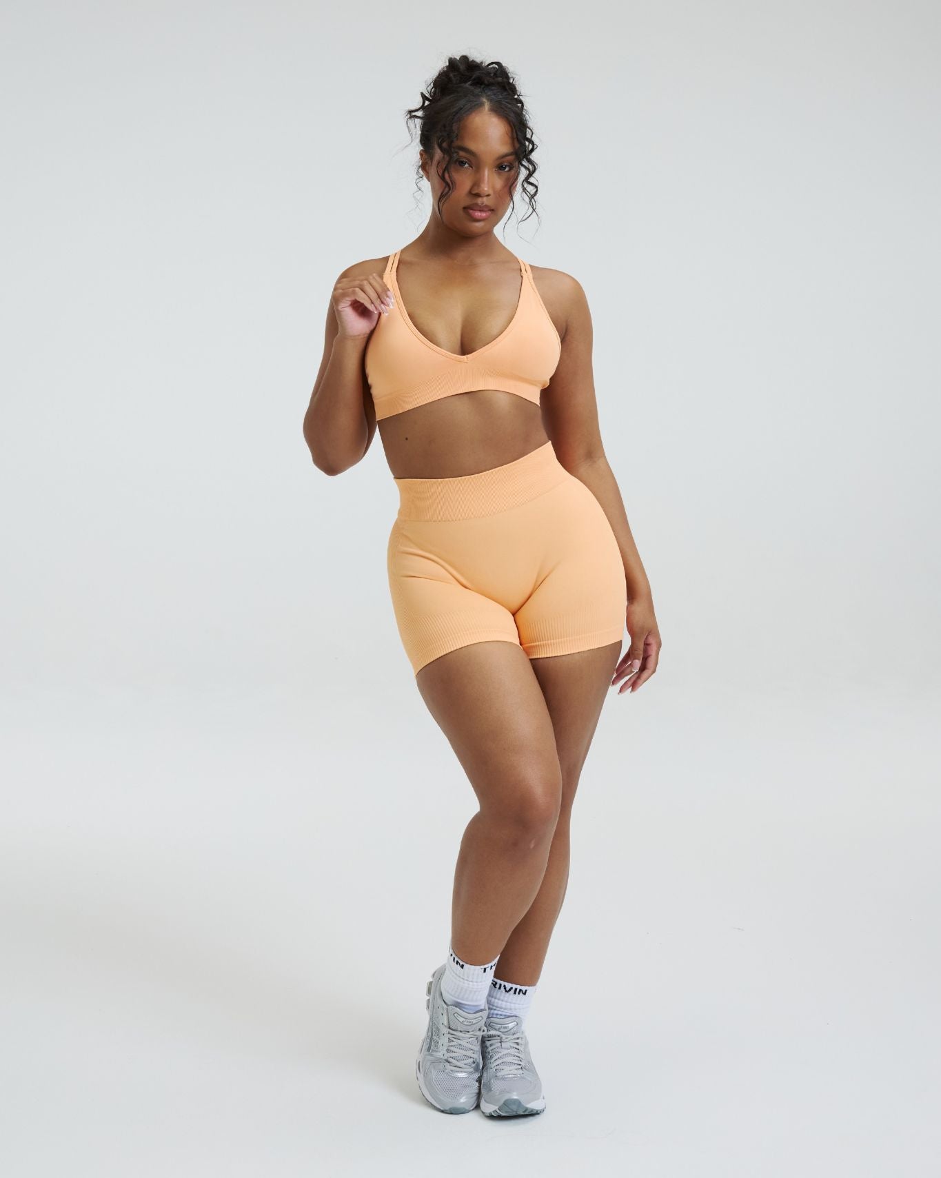 Elevate™ Bra de Alto Pico Sin Costuras de Escultura | Melón