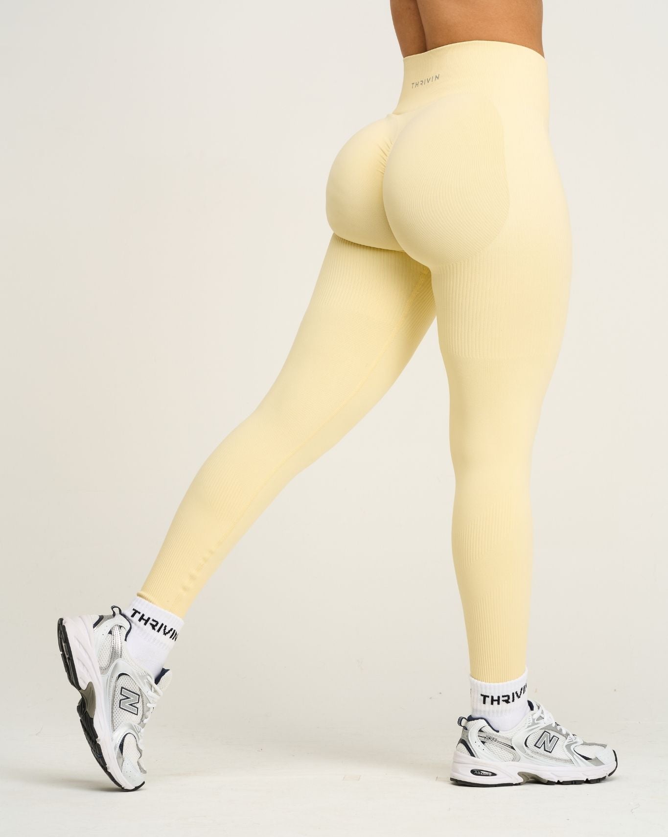 Elevate™ Mallas Modeladoras de Cintura Alta con Fruncido | Golden Butter