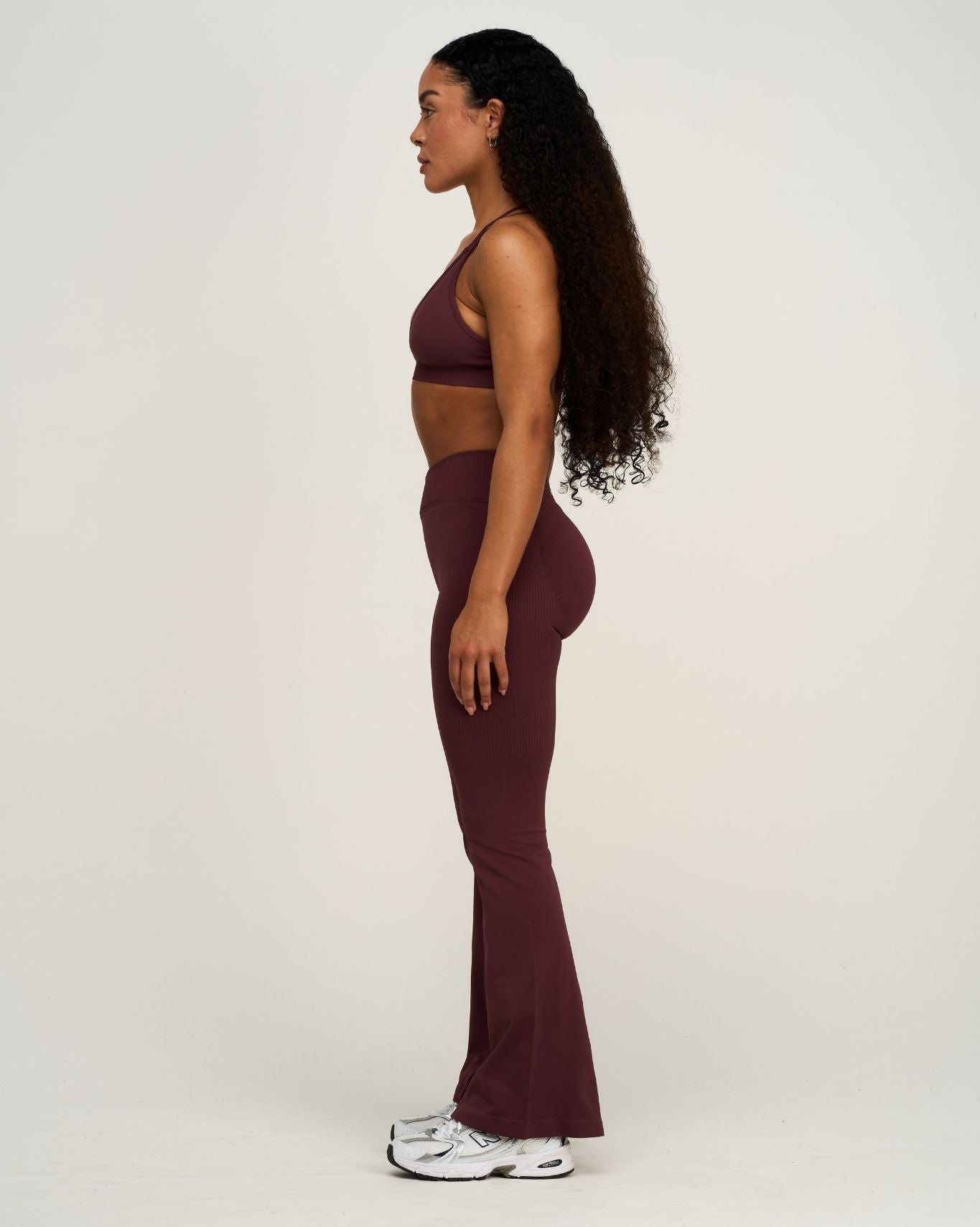 Elevate™ Sculpting Mid V-Waist Scrunch Flare | Dark Mauve