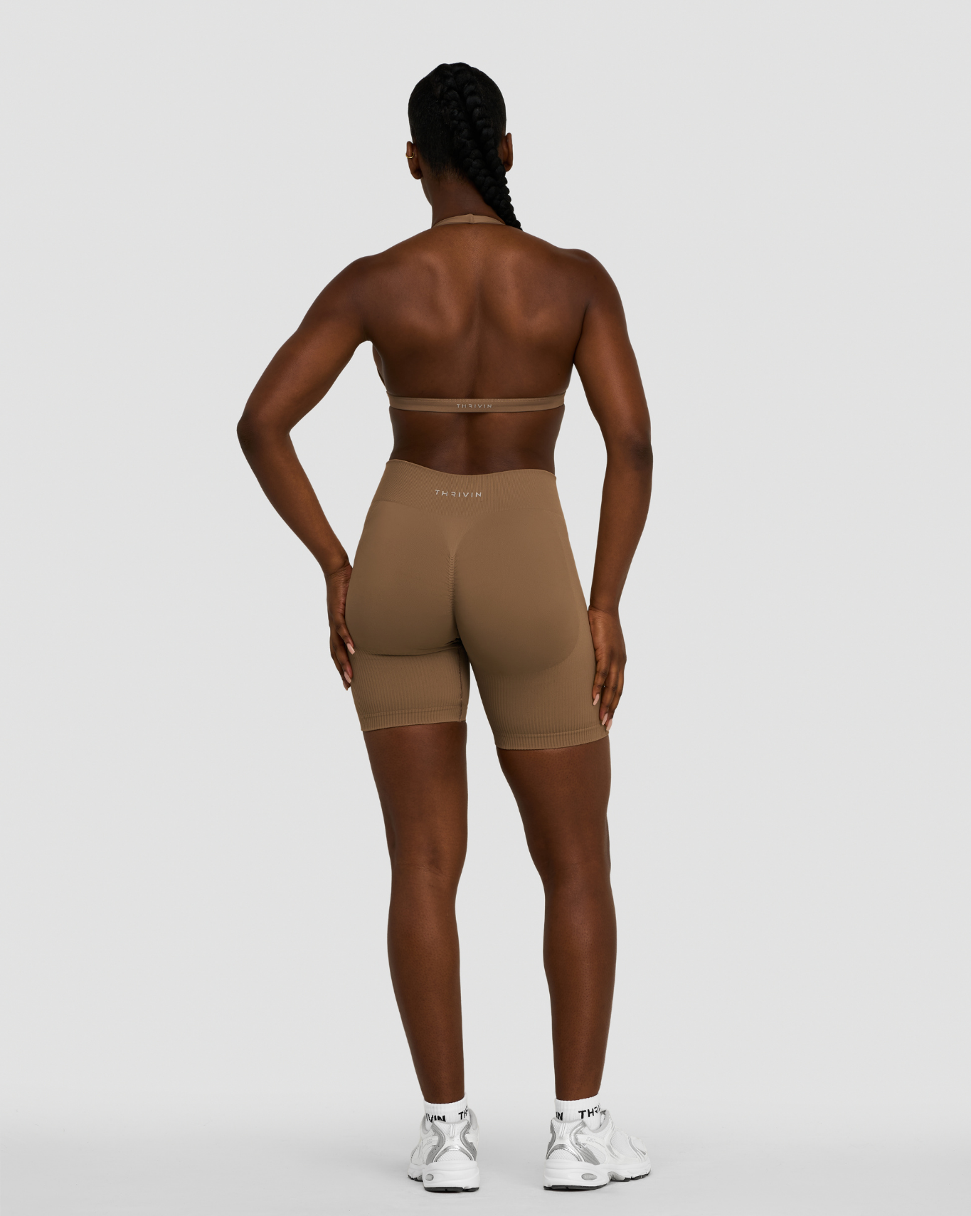 Elevate™ Sculpting Seamless V-Neck Halter Bra | Toffee