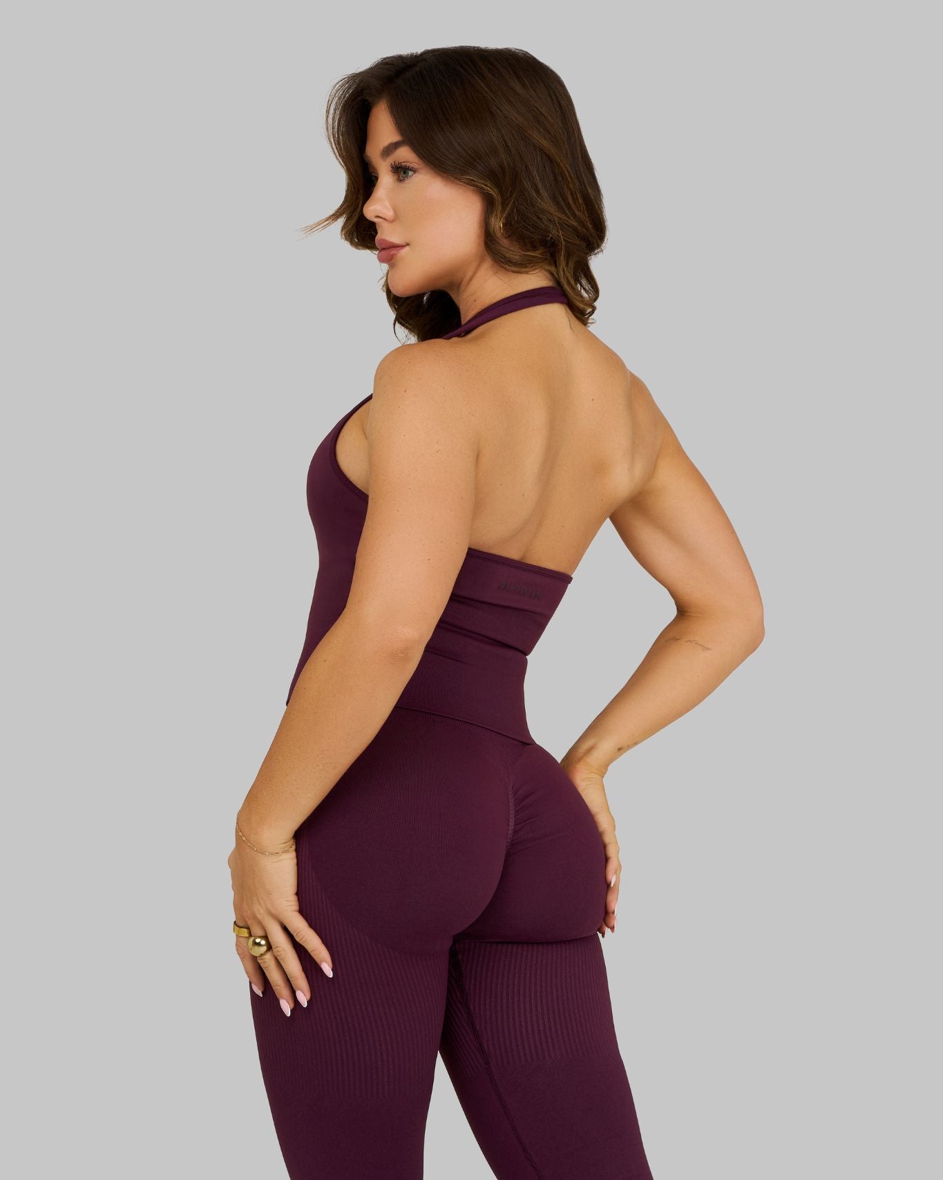 Elevate™ Sculpting Seamless Halterneck Top | Winter Plum