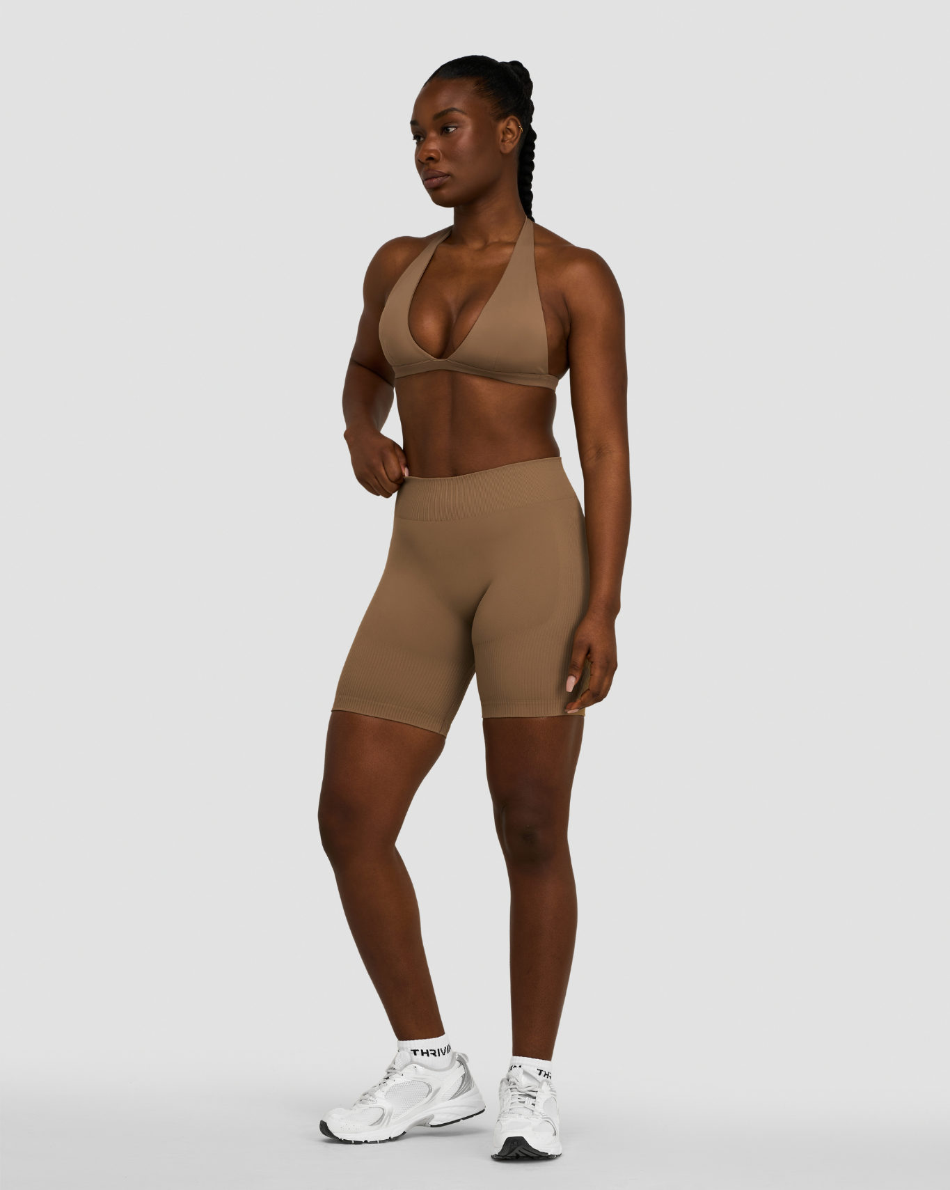 Elevate™ Sculpting Seamless V-Neck Halter Bra | Toffee