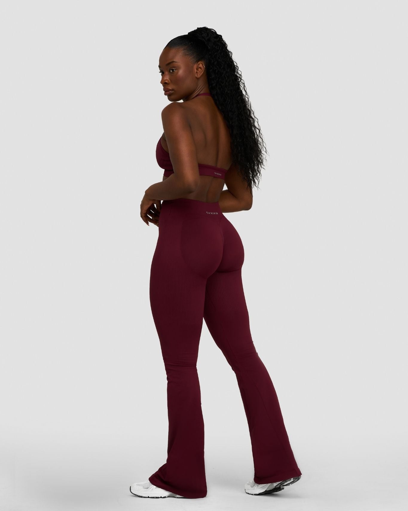 Elevate™ Sujetador Halter Ajustable Sin Costuras de Modelado | Merlot