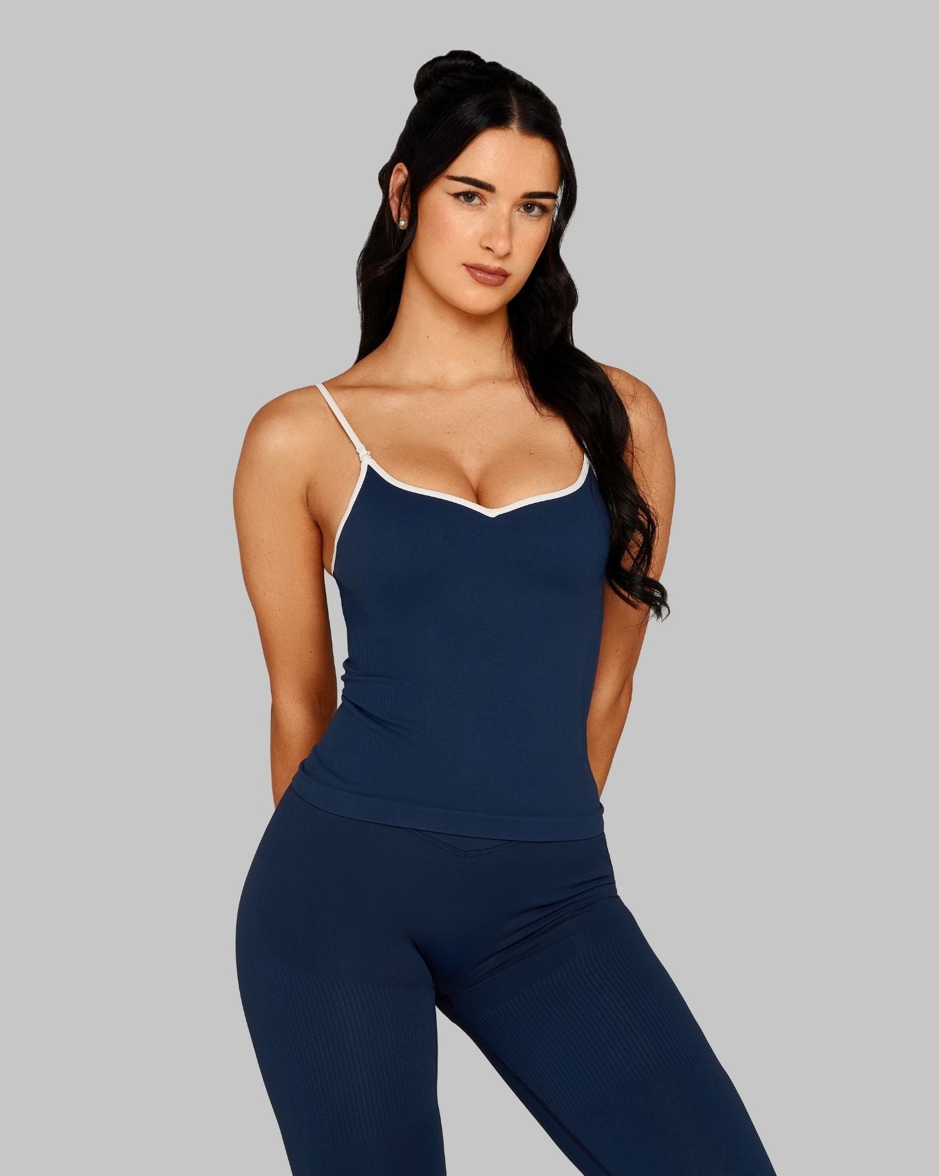 Bliss is 179cm and wears a size XS.