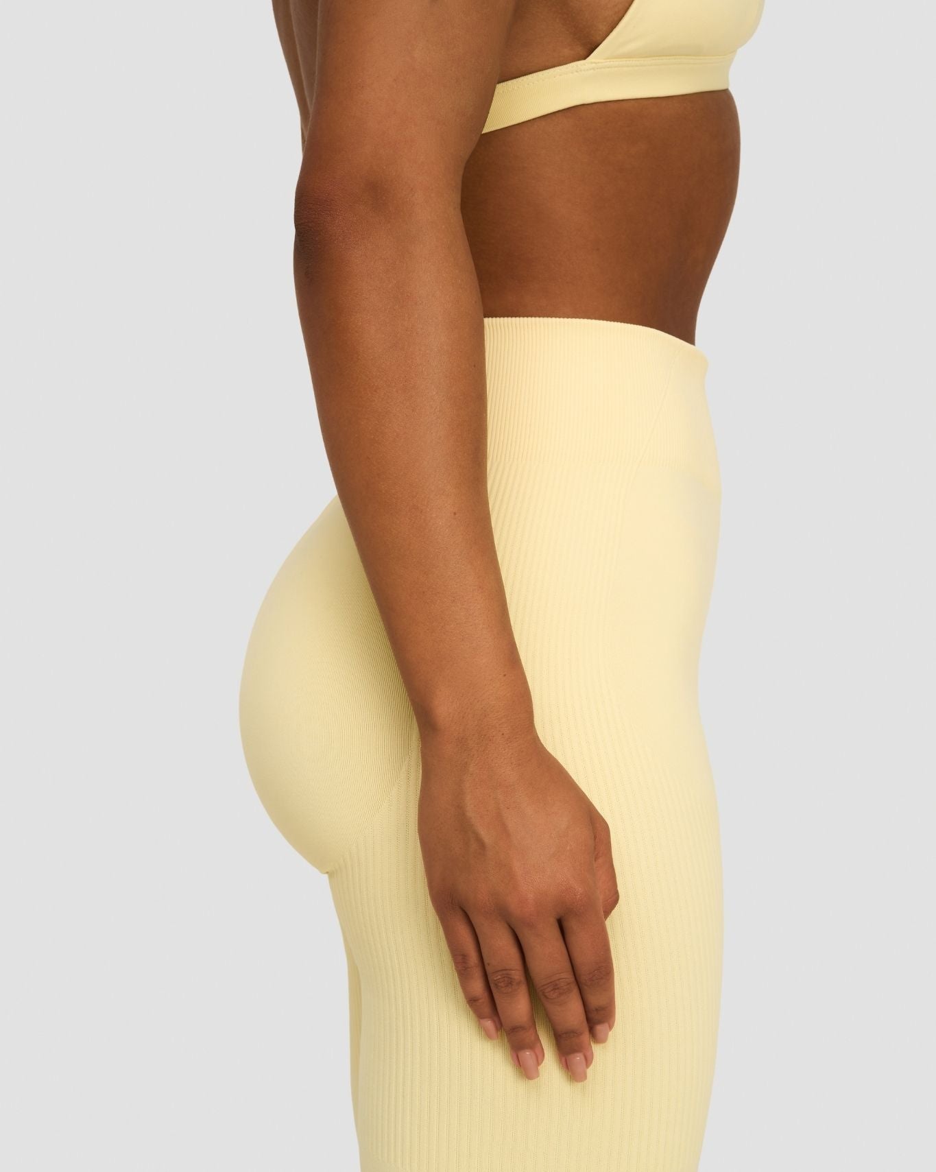 Sculpting Mid Waist Scrunch Bum Leggings - Golden Butter | Thrivin