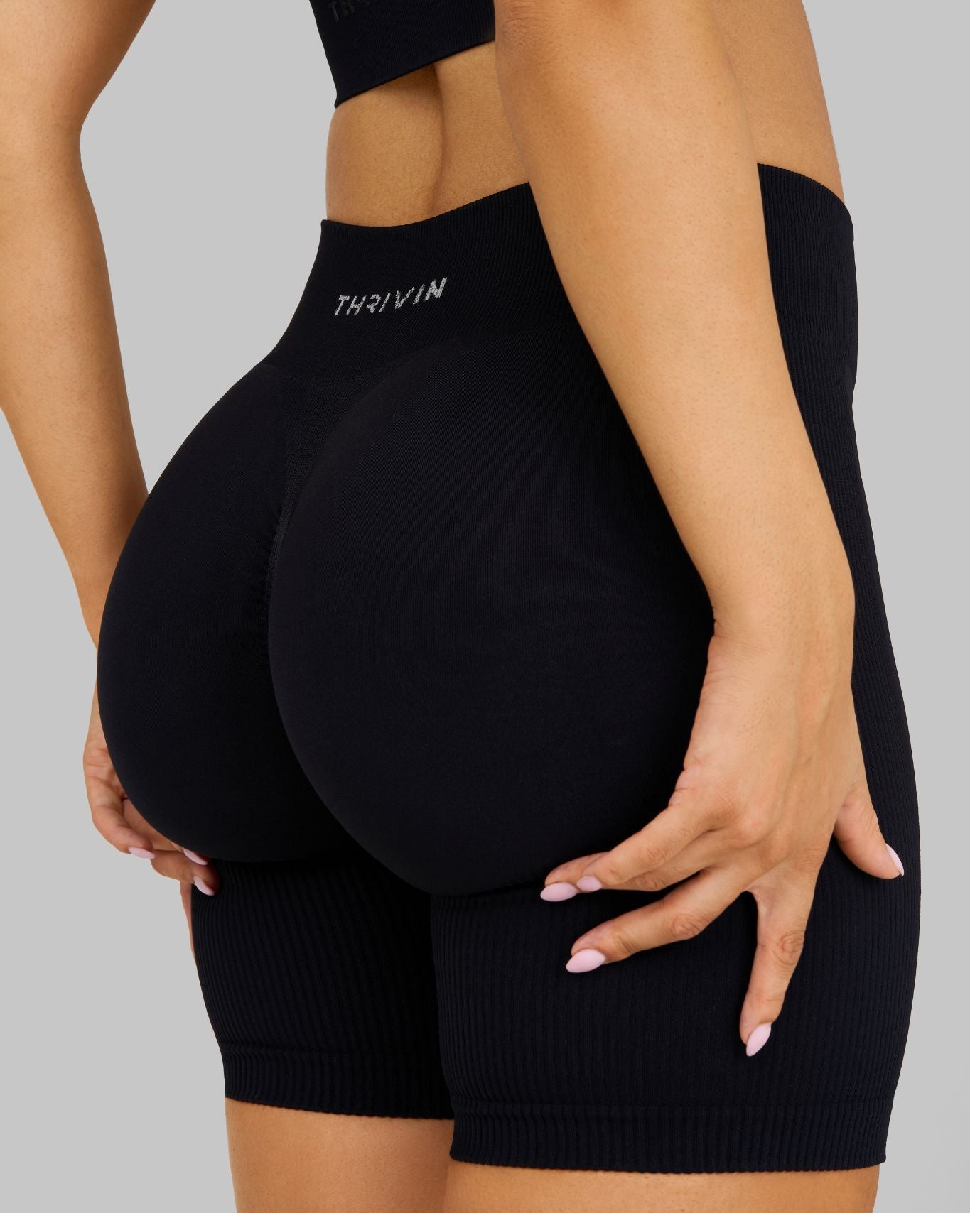 Elevate™ Sculpting Mid Waist Scrunch Shorts | Night Black