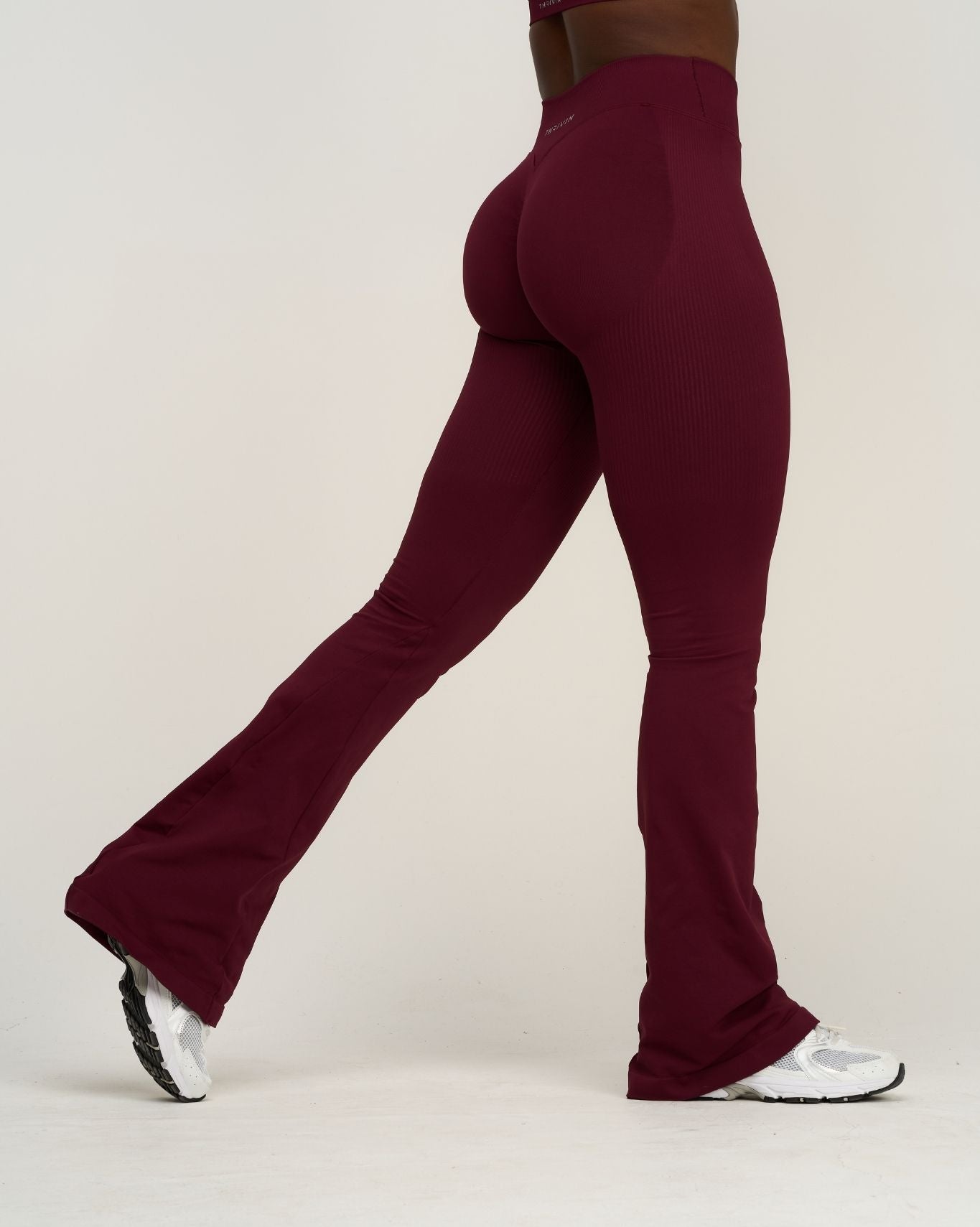 Elevate™ Sculpting Mid V-Waist Scrunch Flare | Merlot