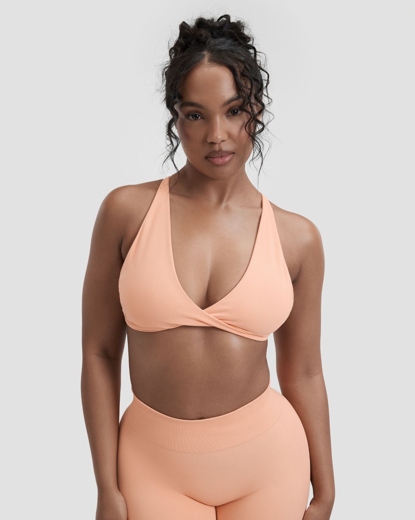 Elevate™ Sculpting Seamless Twisted Bra | Melon Ice