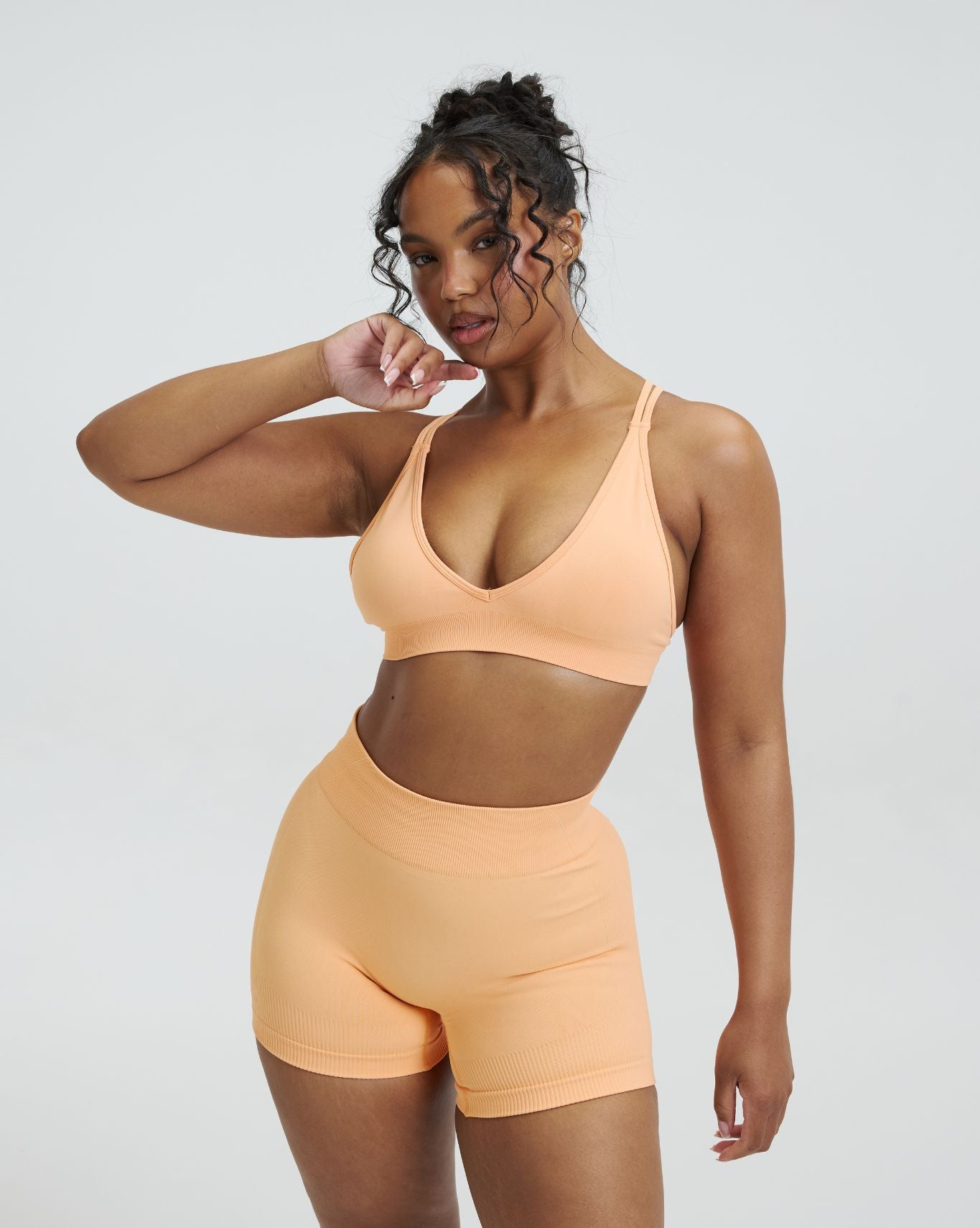 Elevate™ Bra de Alto Pico Sin Costuras de Escultura | Melón
