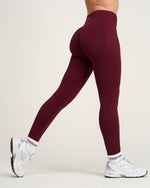 Elevate™ Sculpting Mid Waist Scrunch Leggings | Merlot